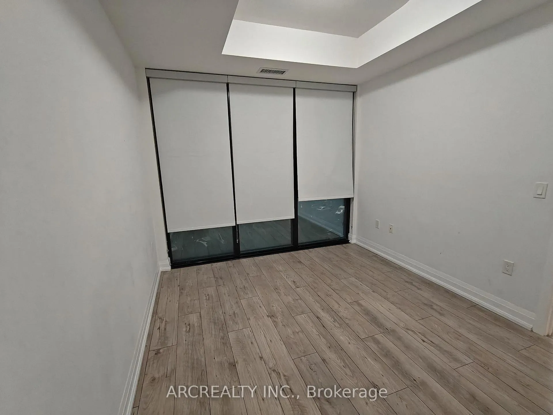 Photo 7 of Unit 427, 2908 Highway 7 E, Vaughan, Concord — HOMEH