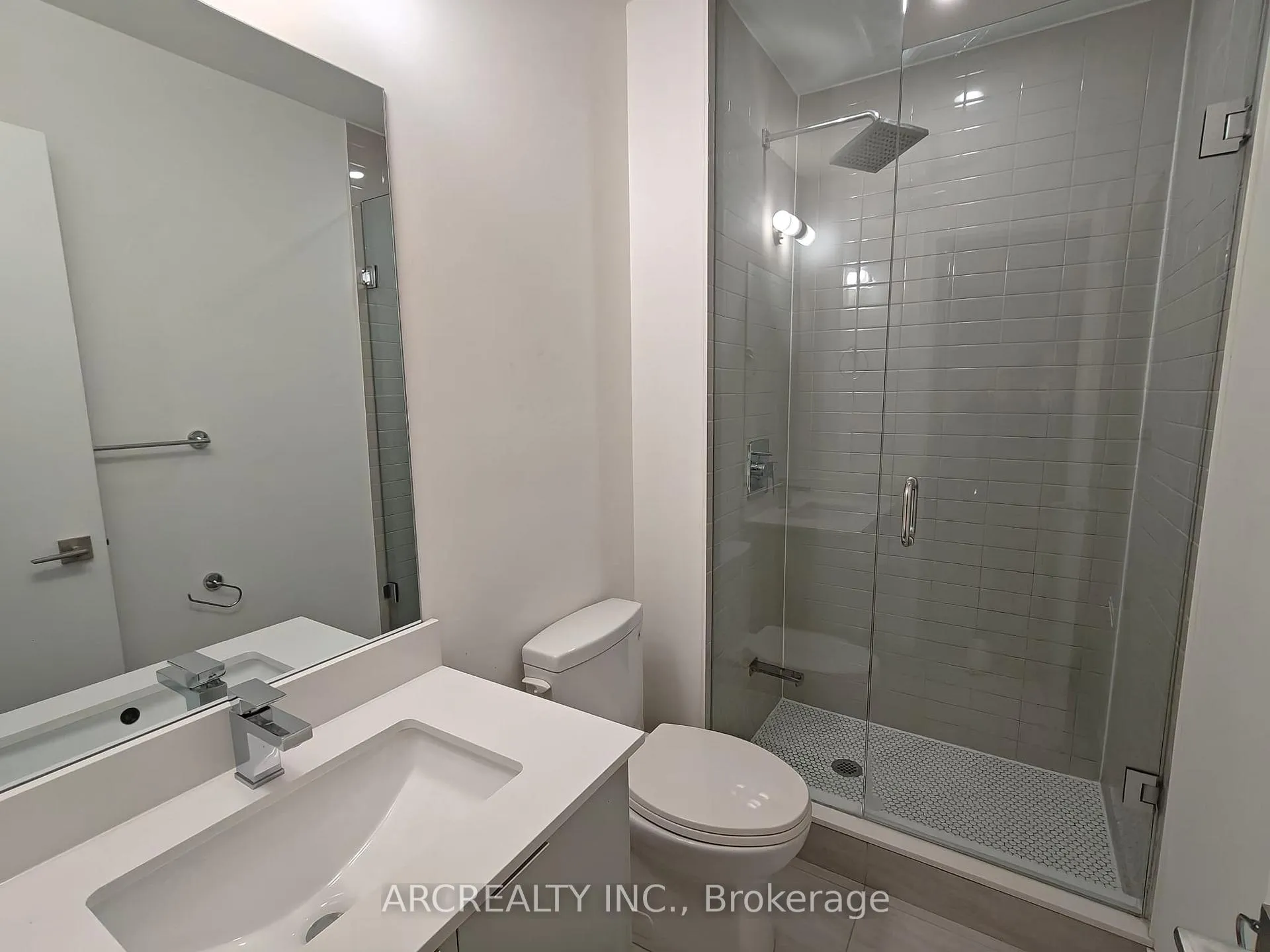 Photo 9 of Unit 427, 2908 Highway 7 E, Vaughan, Concord — HOMEH