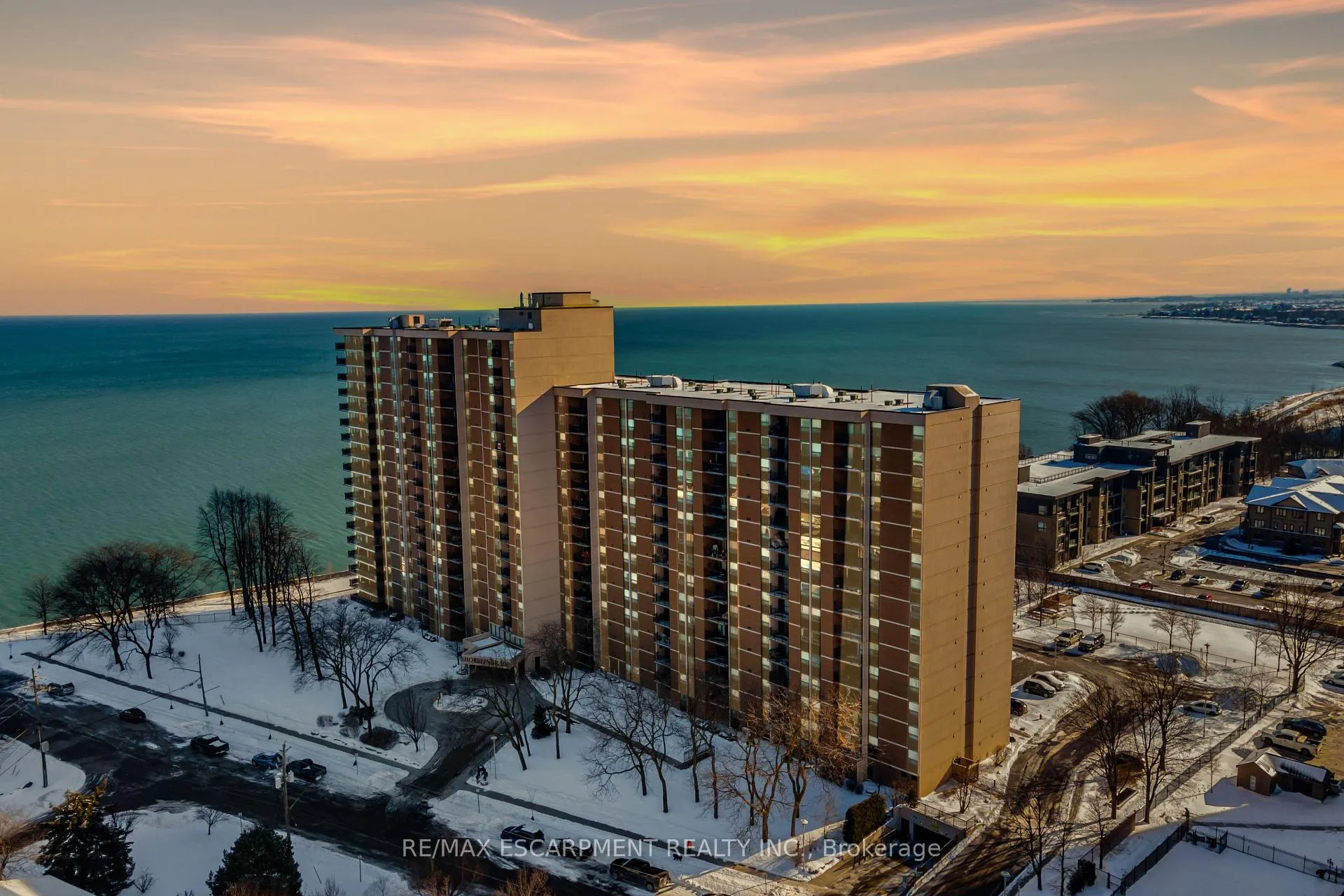 Front of Unit 1206, 500 Green Road