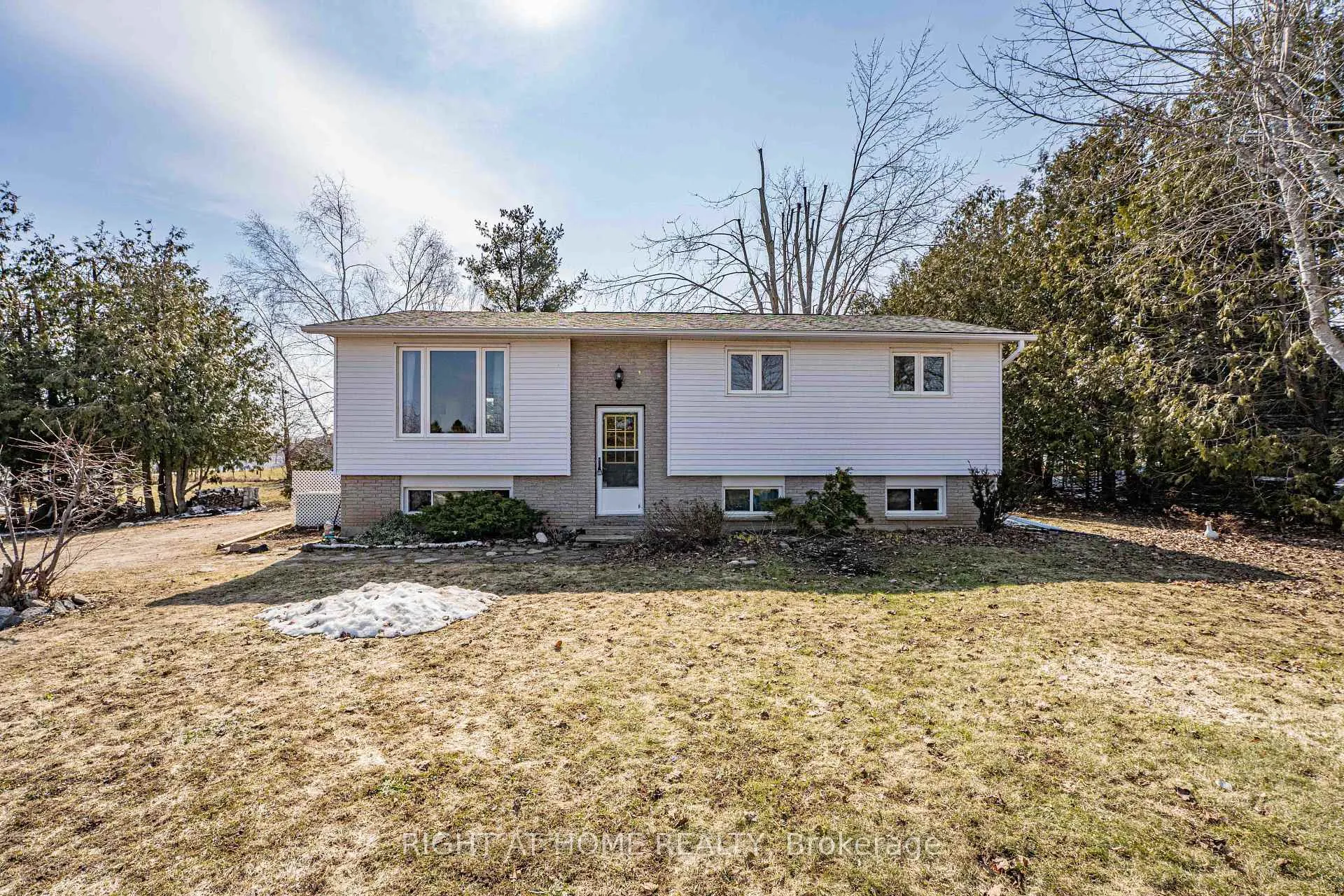 Photo 1 of 10 Preston Street, Oro-Medonte, Warminster — HOMEH