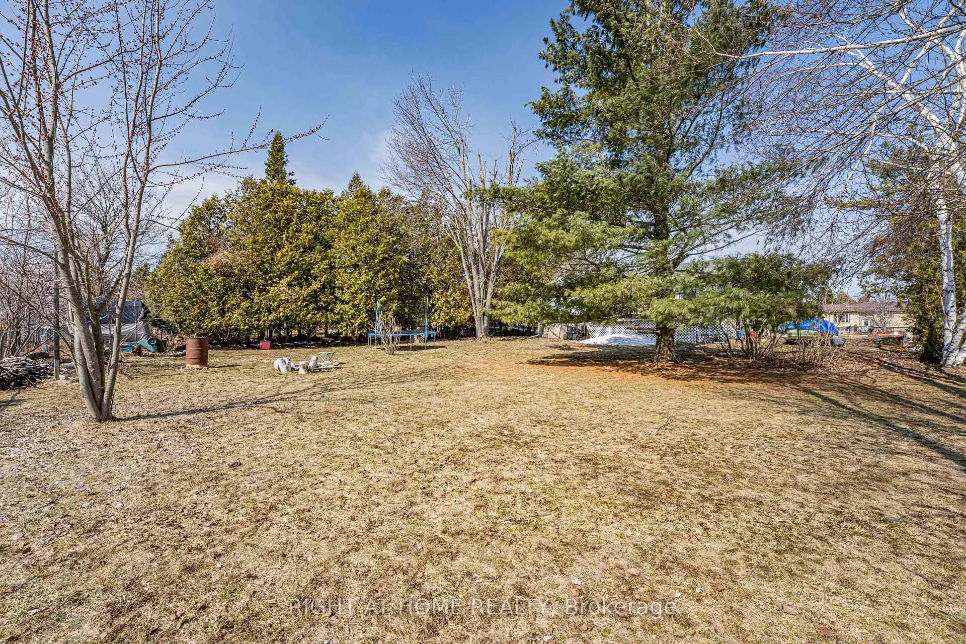 Photo 18 of 10 Preston Street, Oro-Medonte, Warminster — HOMEH