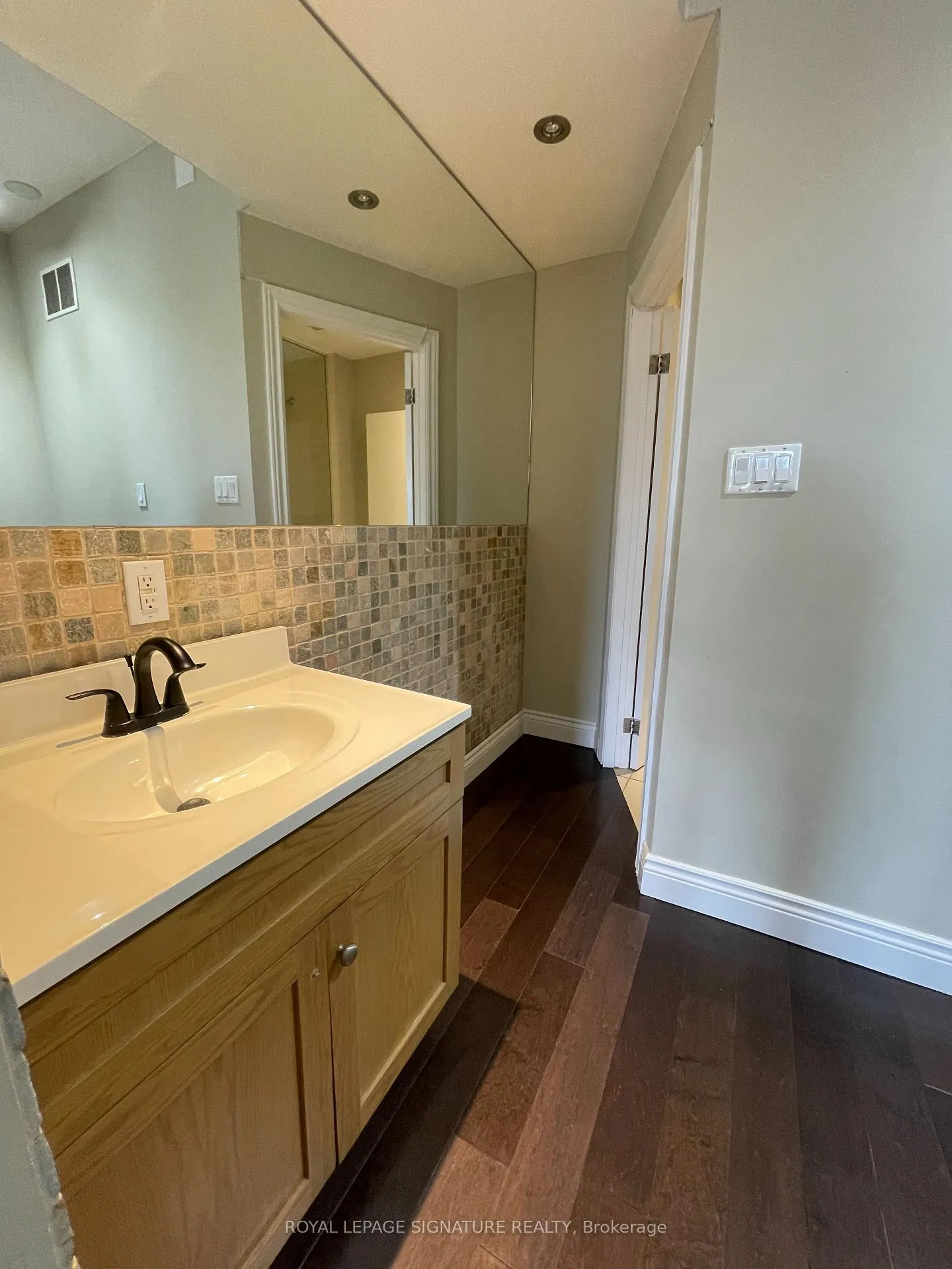 Photo 7 of Unit PH18, 550 Front Street W, Toronto, Waterfront Communities — HOMEH