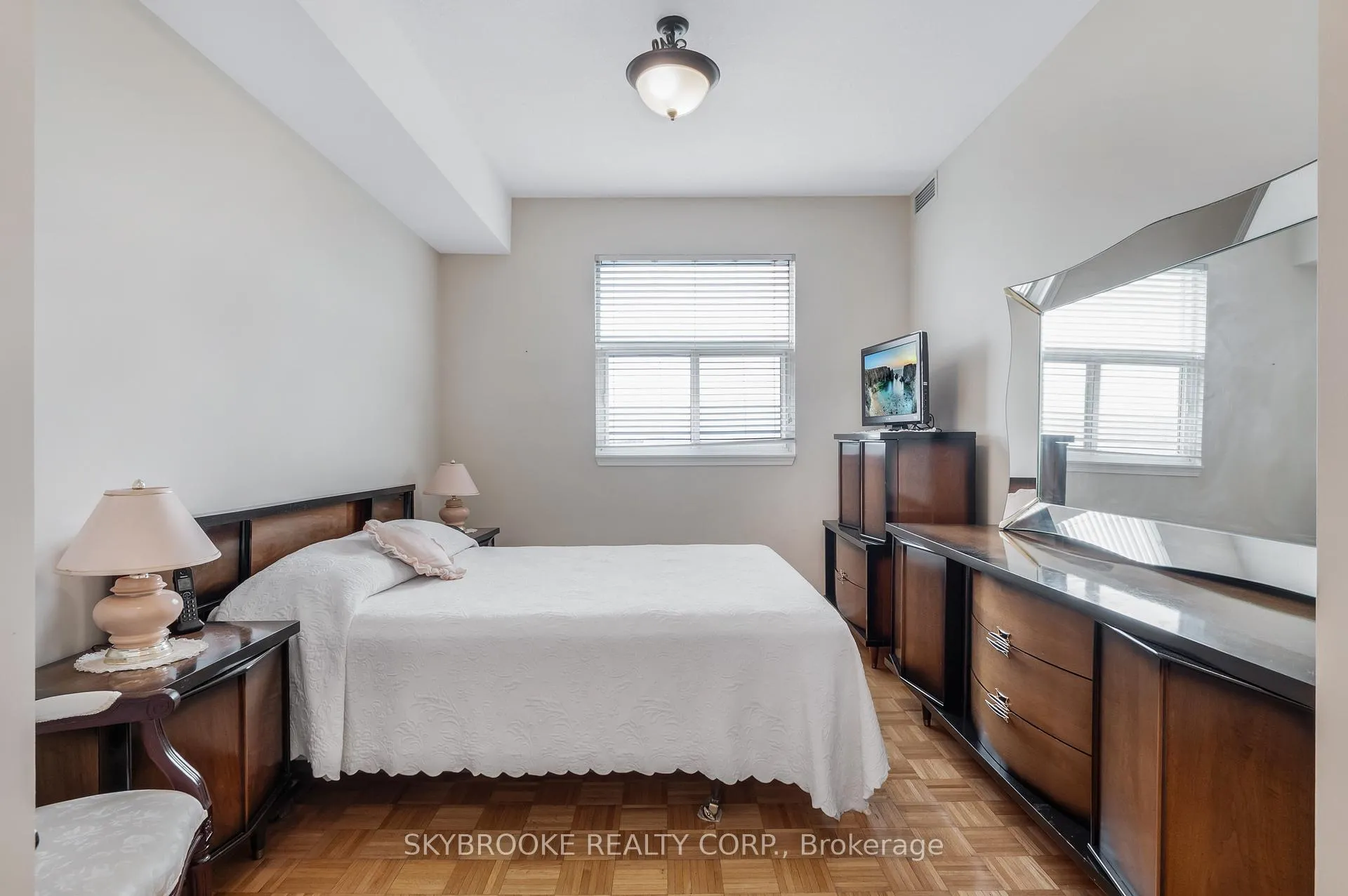Photo 10 of Unit 510, 2506 Rutherford Road, Vaughan, Maple — HOMEH
