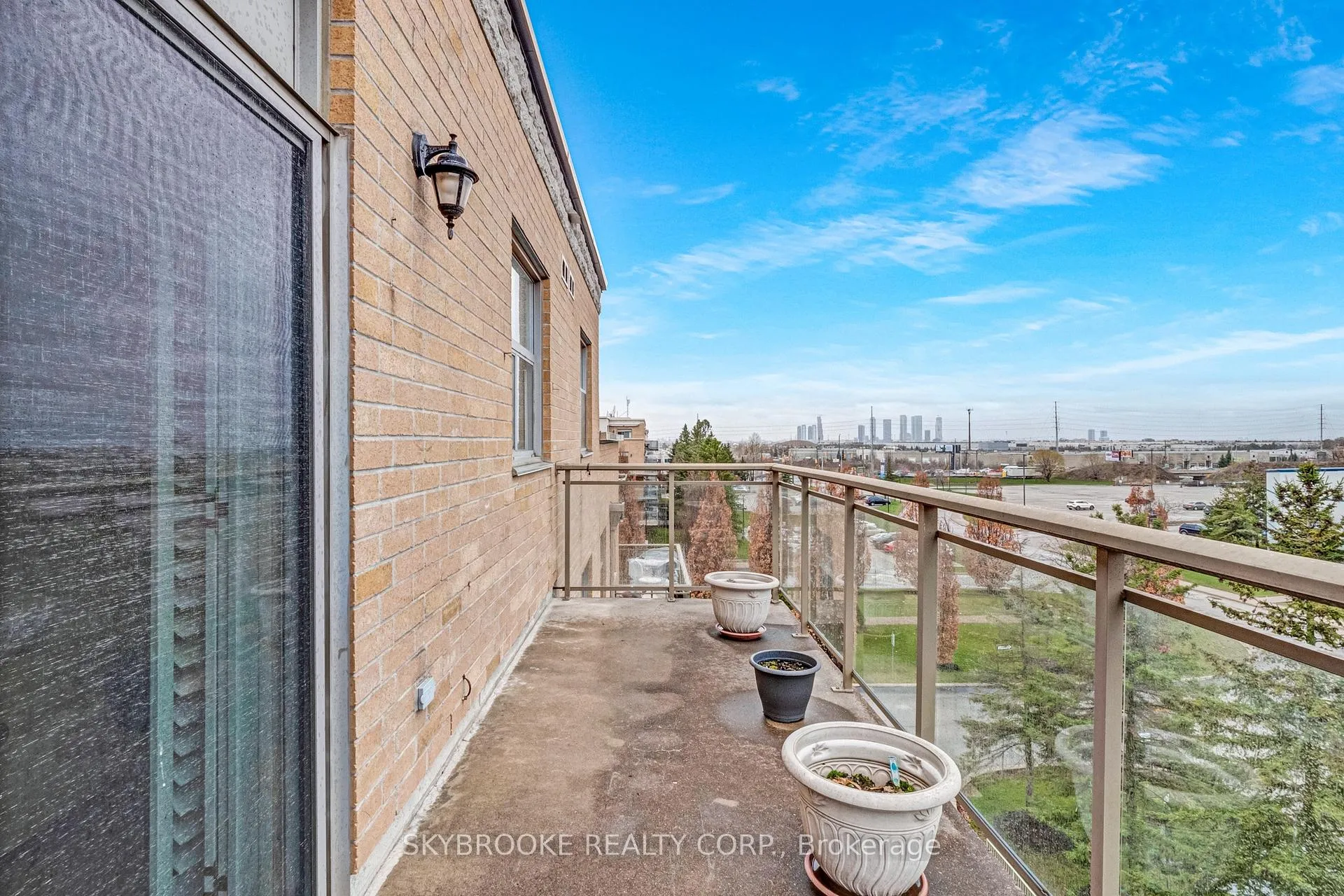 Photo 16 of Unit 510, 2506 Rutherford Road, Vaughan, Maple — HOMEH