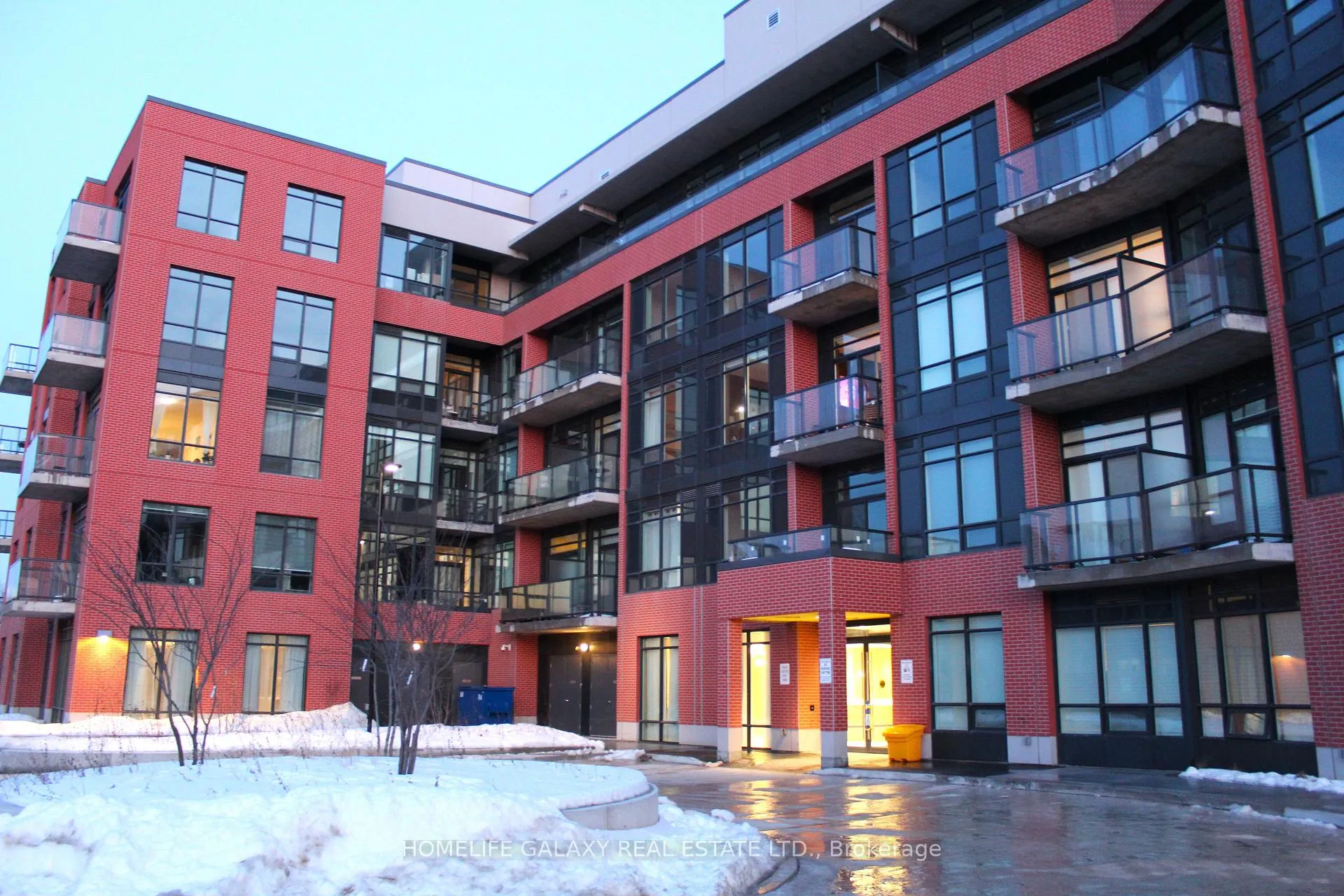 Front of Unit 204, 1010 Dundas Street E