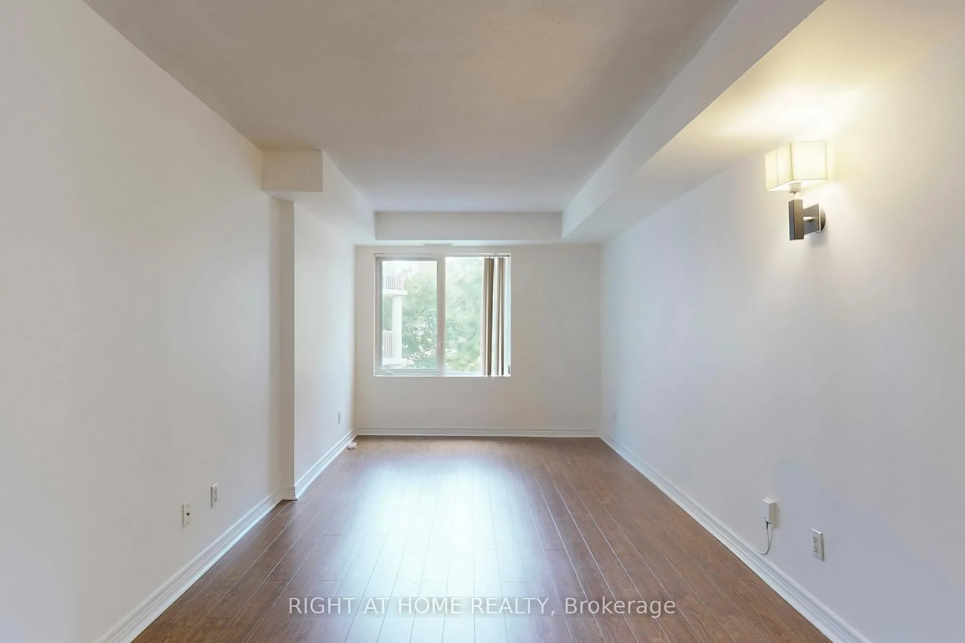 Photo 7 of Unit 310, 211 Randolph Road, Toronto, Leaside — HOMEH