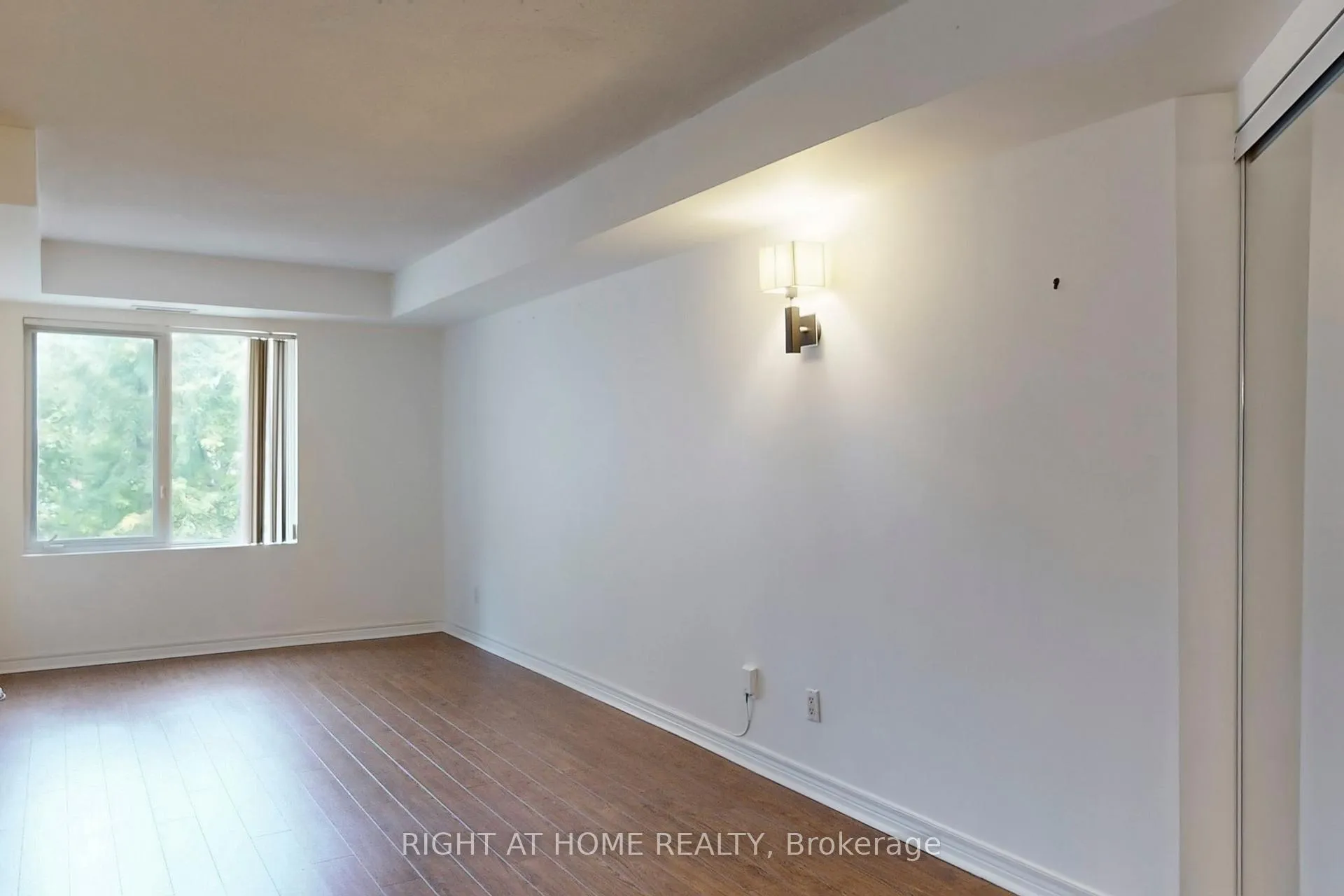 Photo 8 of Unit 310, 211 Randolph Road, Toronto, Leaside — HOMEH