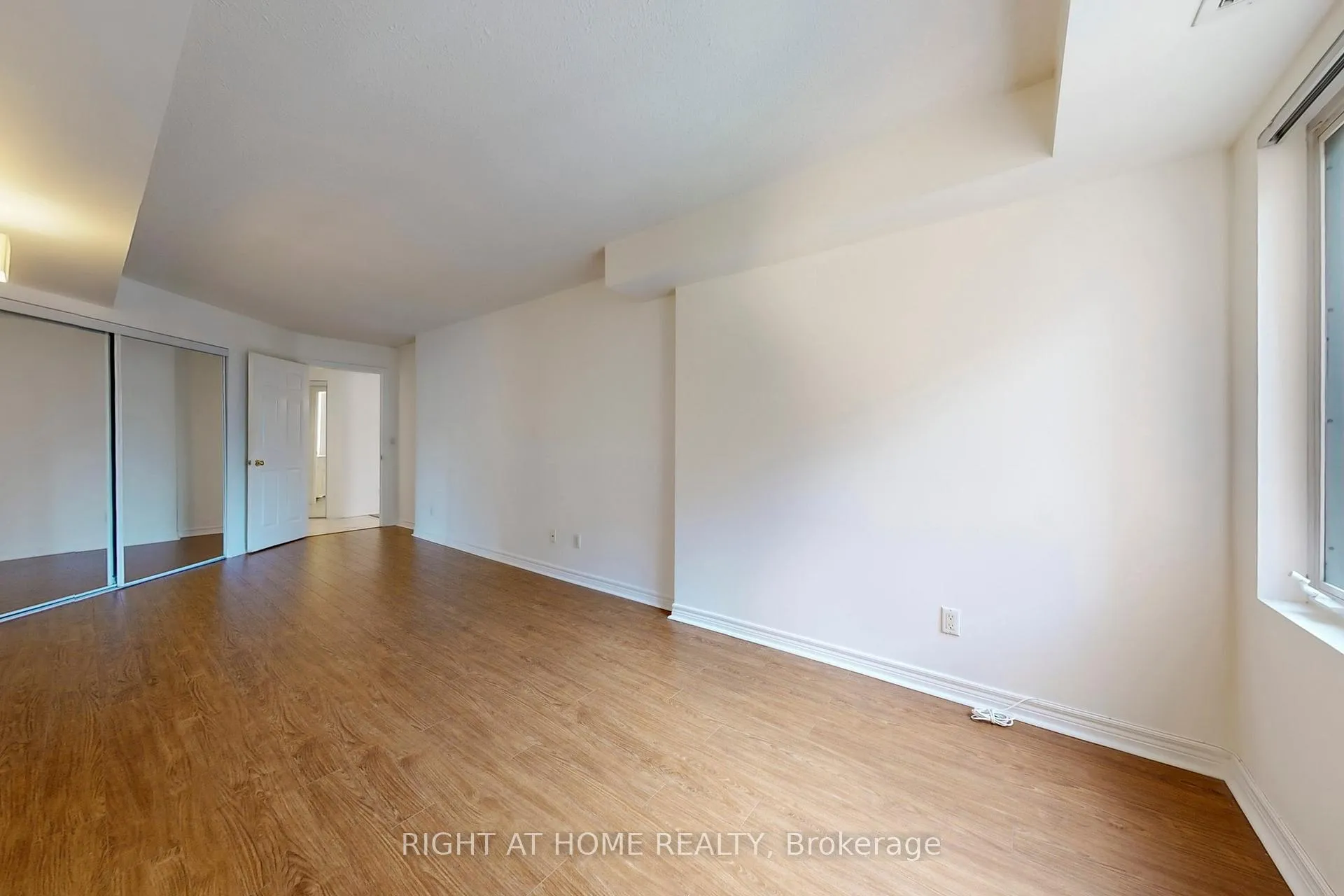 Photo 10 of Unit 310, 211 Randolph Road, Toronto, Leaside — HOMEH