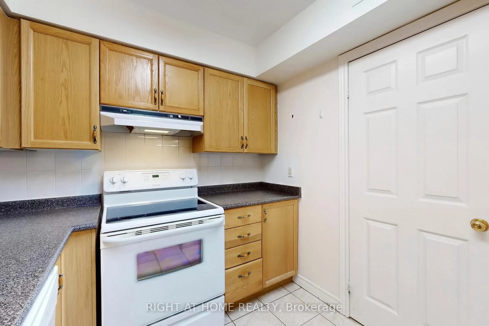 Photo 15 of Unit 310, 211 Randolph Road, Toronto, Leaside — HOMEH