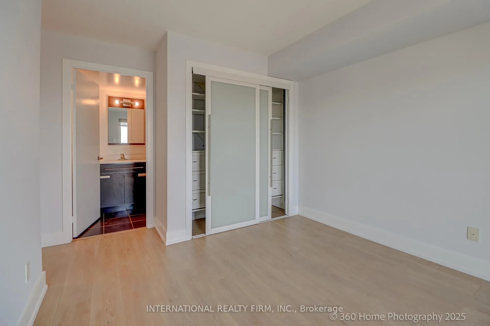 Photo 15 of Unit 2305, 80 Western Battery Road, Toronto, Niagara — HOMEH