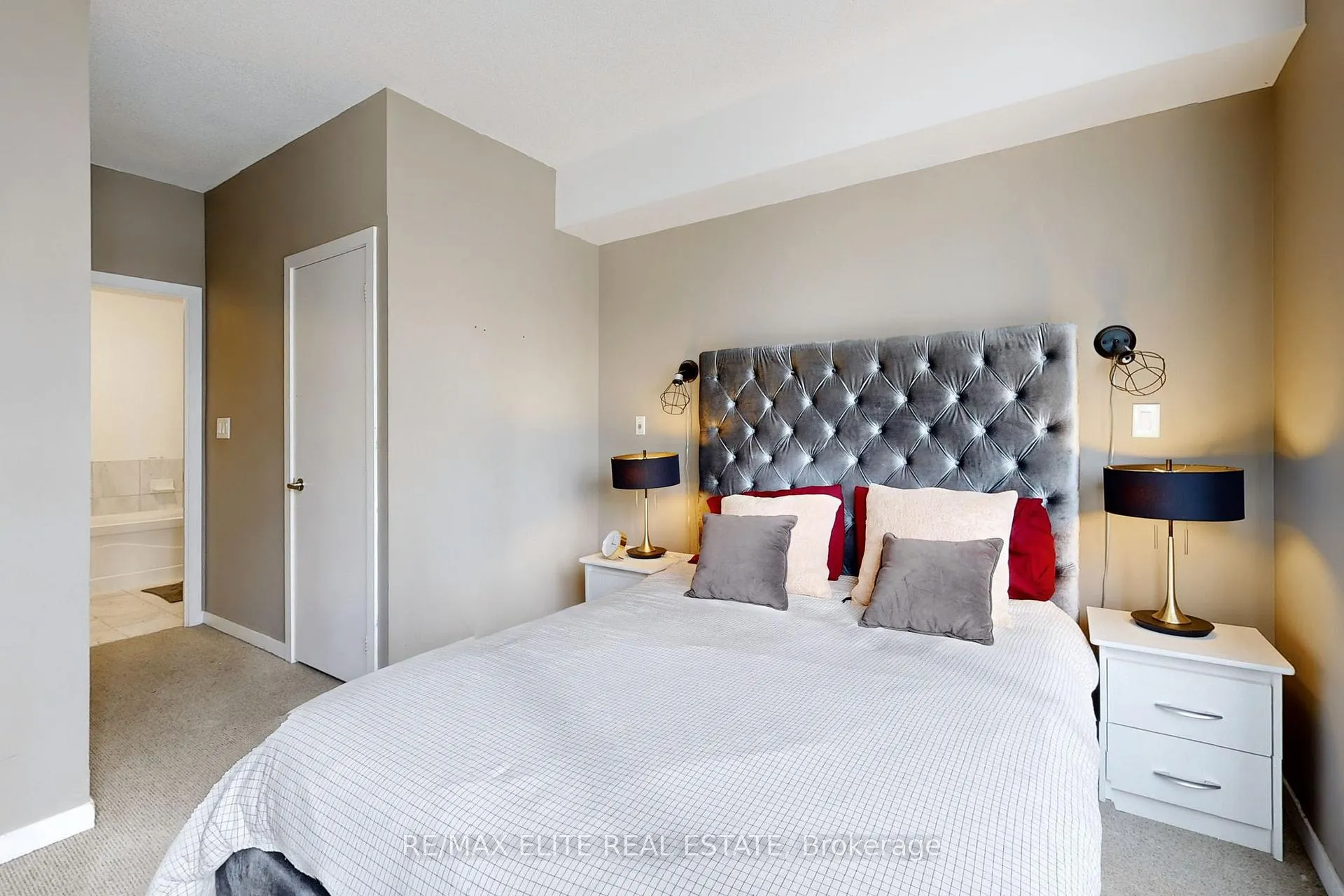 Photo 18 of Unit 2208, 65 Bremner Boulevard, Toronto, Waterfront Communities — HOMEH