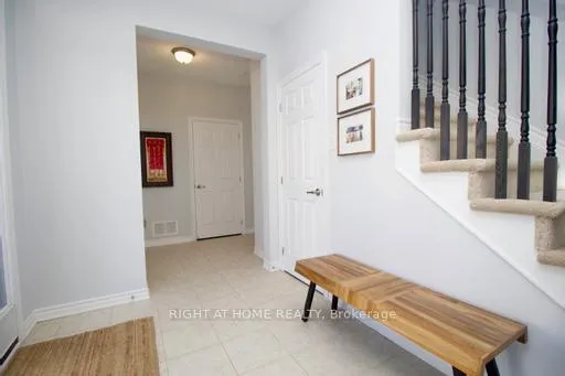 Photo 10 of 10 Caspian Row, Ottawa, Kanata - Emerald Meadows/Trailwest — HOMEH