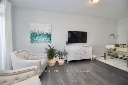 Photo 13 of 10 Caspian Row, Ottawa, Kanata - Emerald Meadows/Trailwest — HOMEH