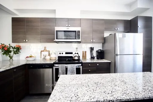 Photo 16 of 10 Caspian Row, Ottawa, Kanata - Emerald Meadows/Trailwest — HOMEH