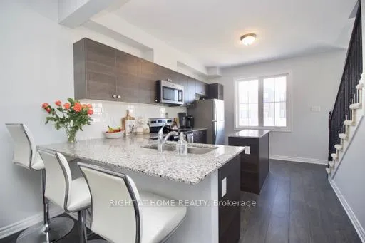 Photo 17 of 10 Caspian Row, Ottawa, Kanata - Emerald Meadows/Trailwest — HOMEH