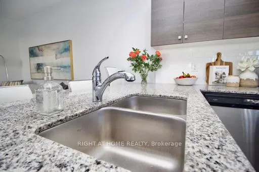 Photo 27 of 10 Caspian Row, Ottawa, Kanata - Emerald Meadows/Trailwest — HOMEH