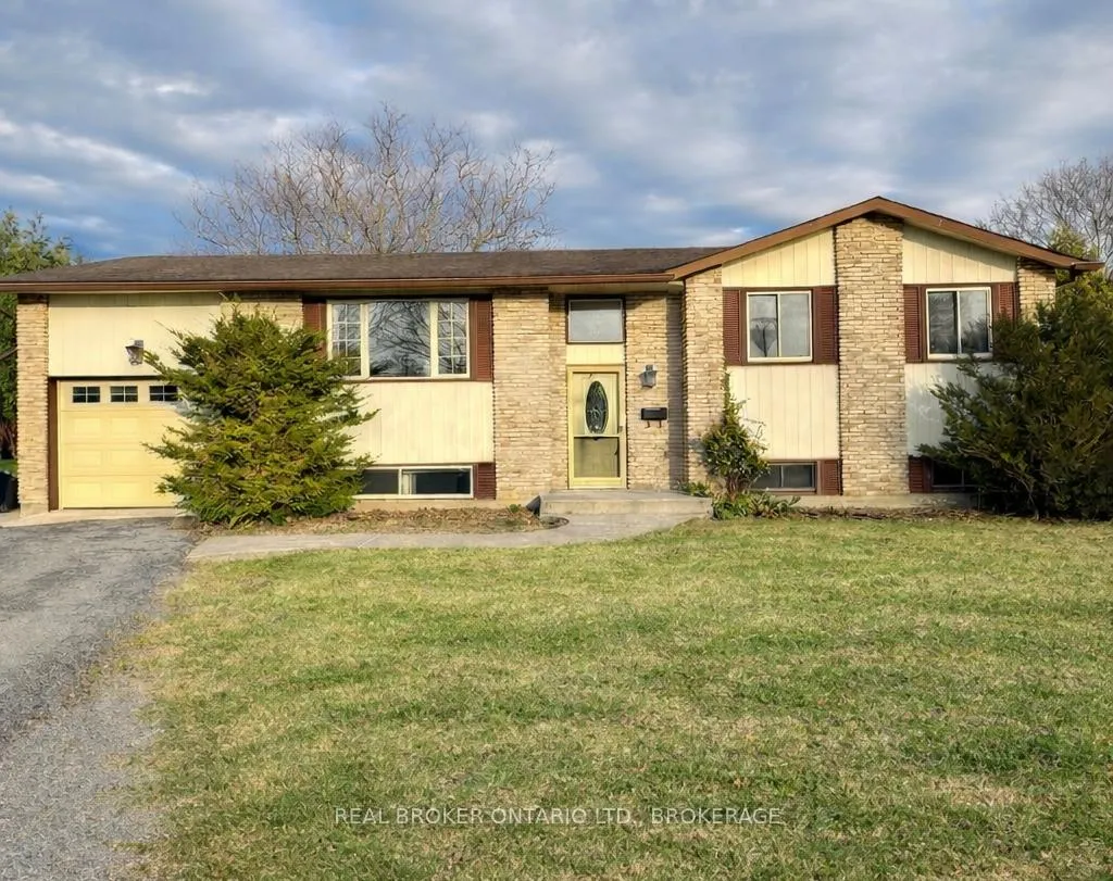 Photo 1 of 785 Canniff Place, Kingston, South of Taylor-Kidd Blvd — HOMEH