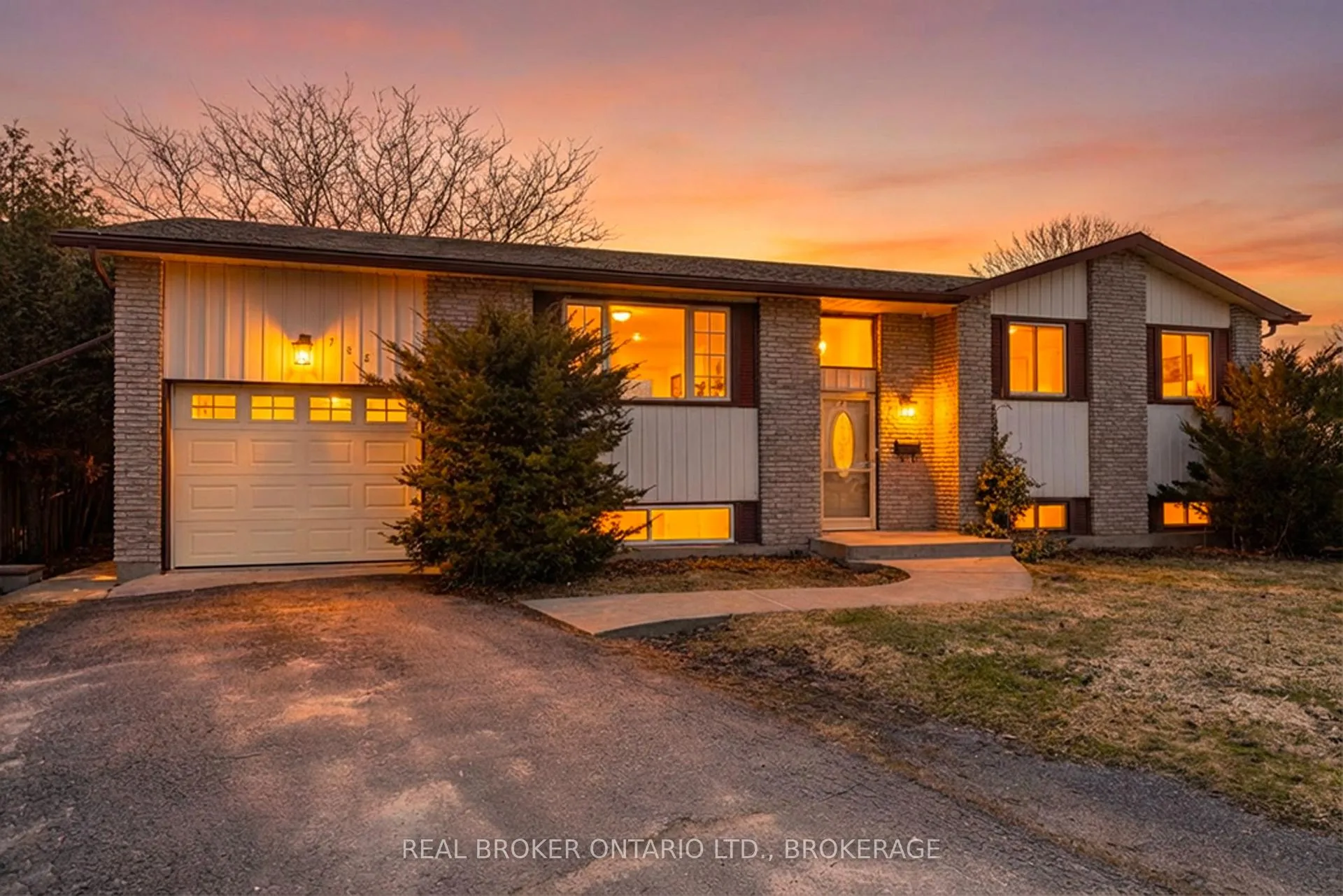 Photo 2 of 785 Canniff Place, Kingston, South of Taylor-Kidd Blvd — HOMEH