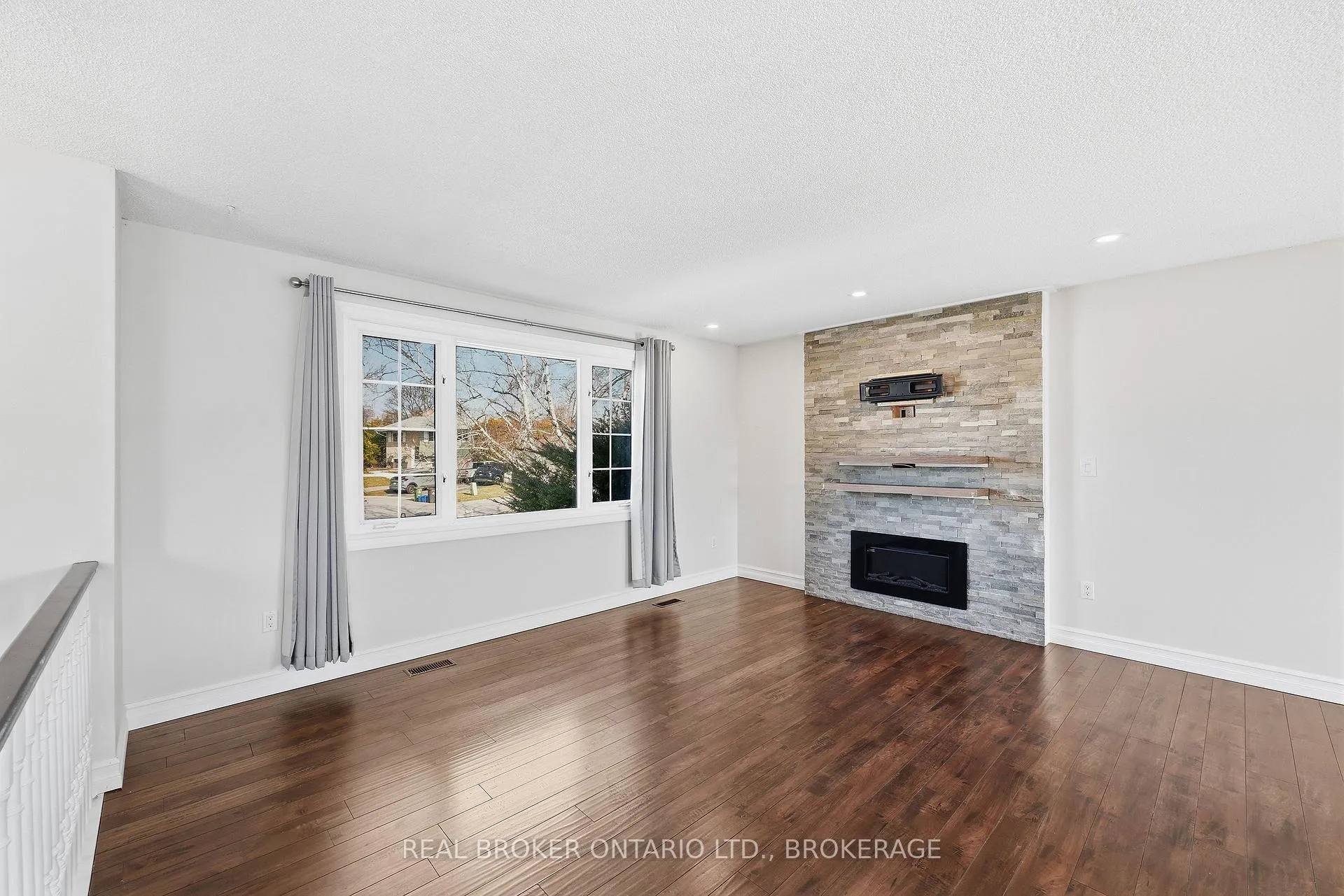 Photo 5 of 785 Canniff Place, Kingston, South of Taylor-Kidd Blvd — HOMEH