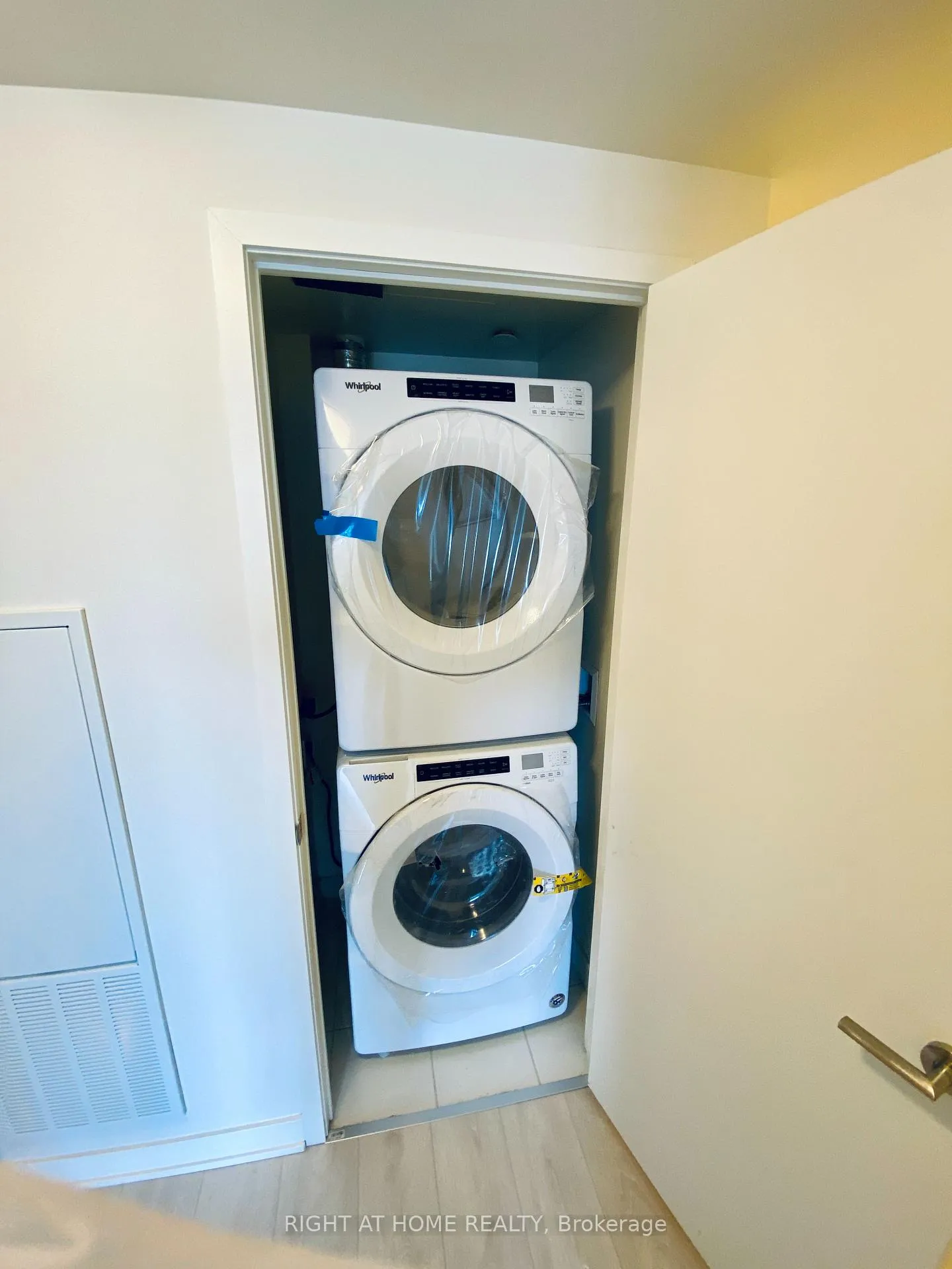 Photo 8 of Unit 2110, 6 Sonic Way, Toronto, Flemingdon Park — HOMEH