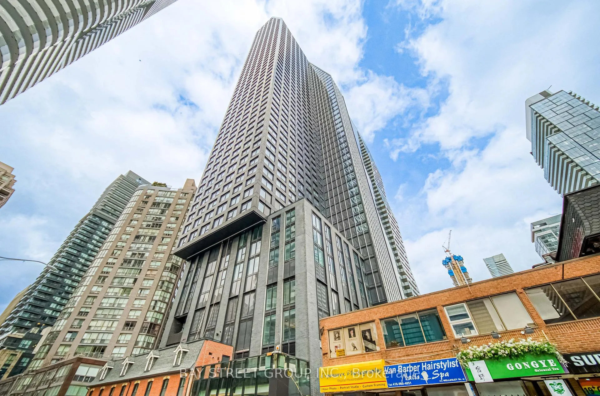 Front of Unit 1912, 8 Wellesley Street W