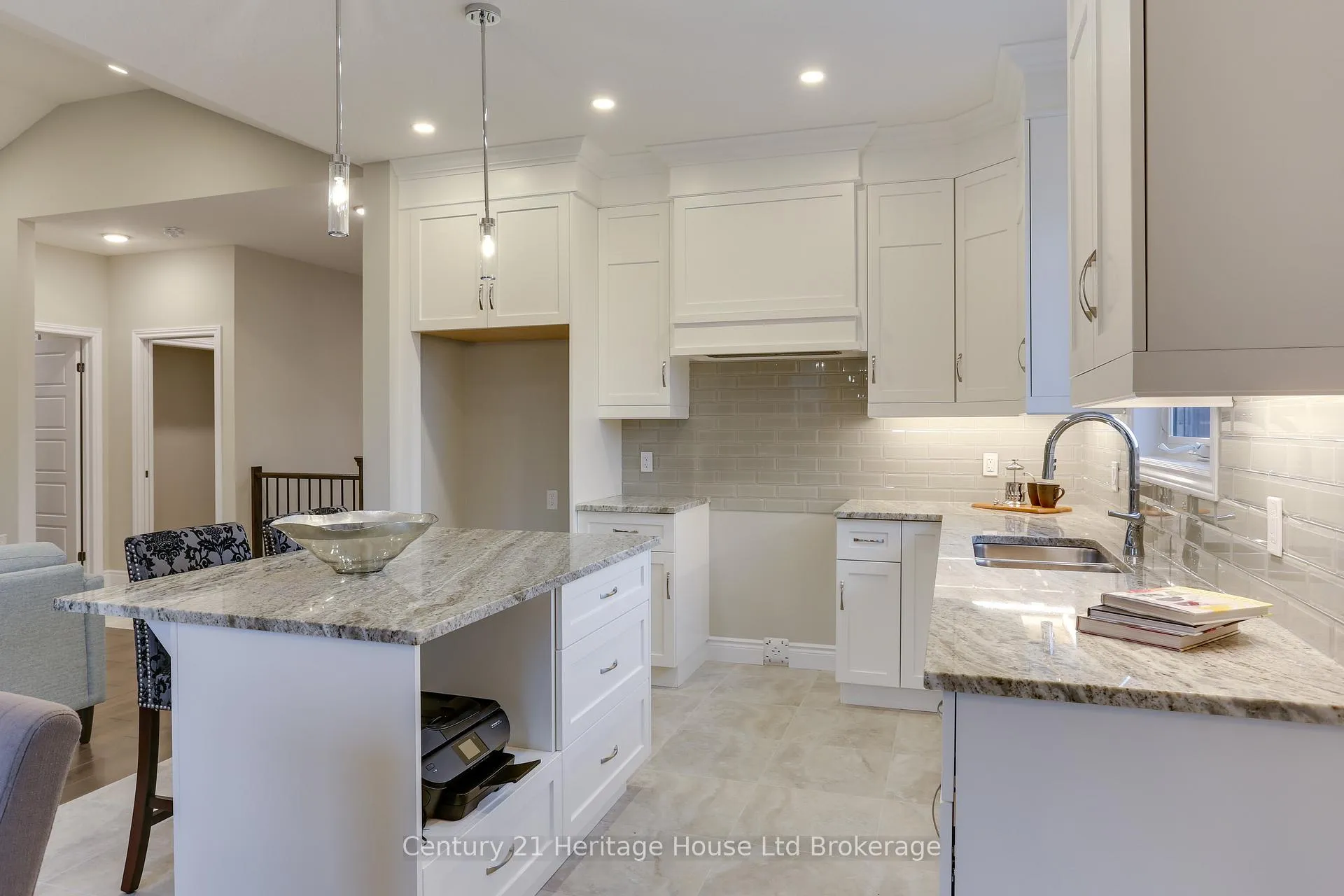 Photo 6 of 114 Beech Boulevard, Tillsonburg — HOMEH