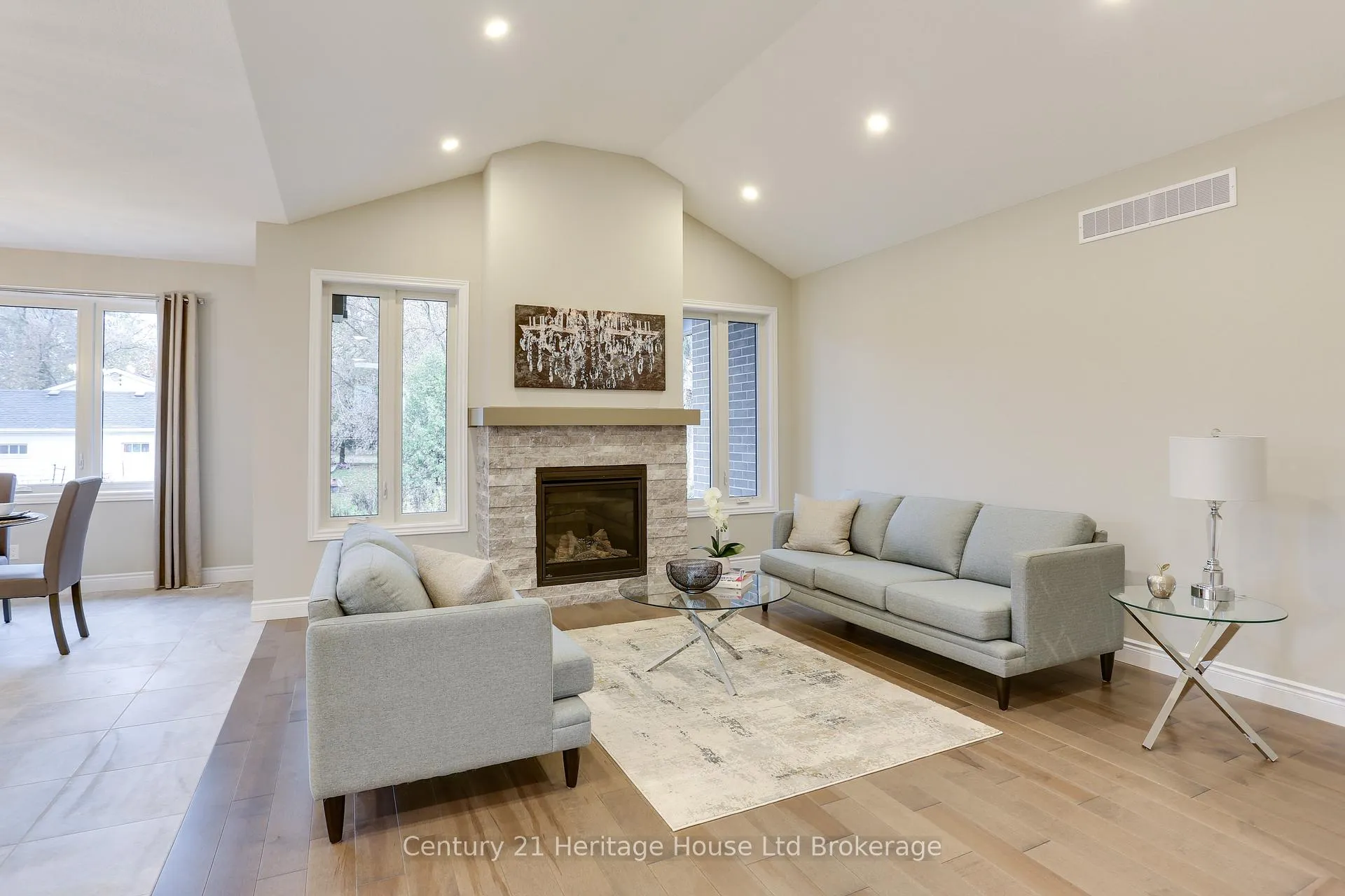 Photo 12 of 114 Beech Boulevard, Tillsonburg — HOMEH