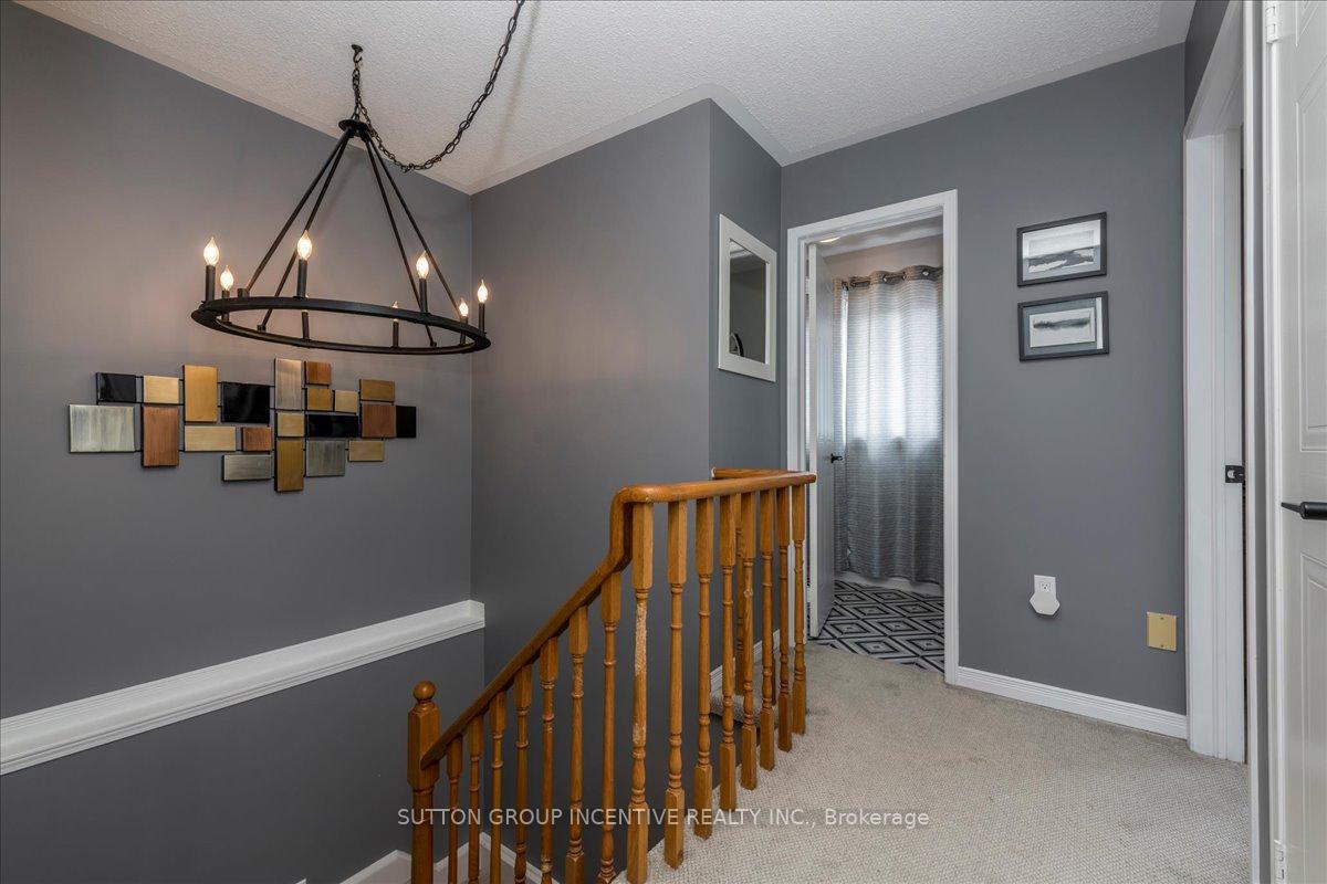 Photo 10 of 392 Big Bay Point Road, Barrie, Painswick North — HOMEH