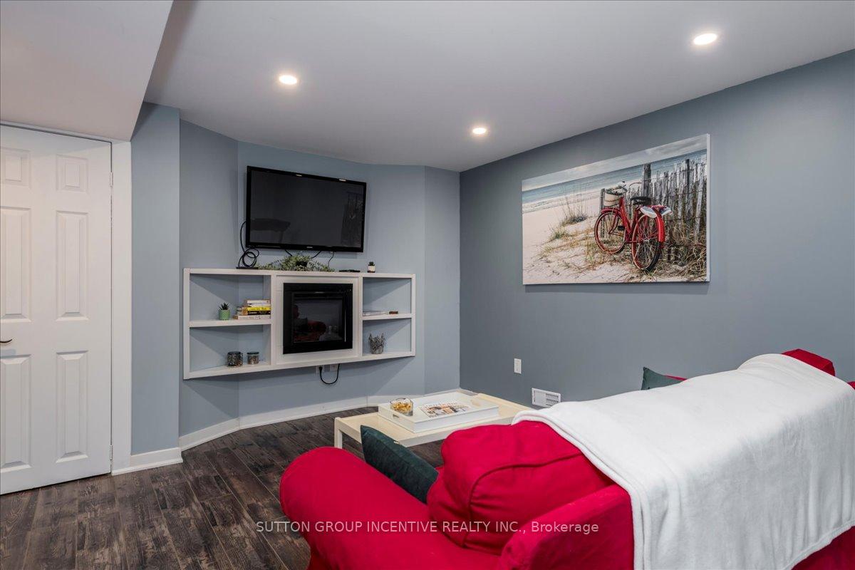 Photo 15 of 392 Big Bay Point Road, Barrie, Painswick North — HOMEH