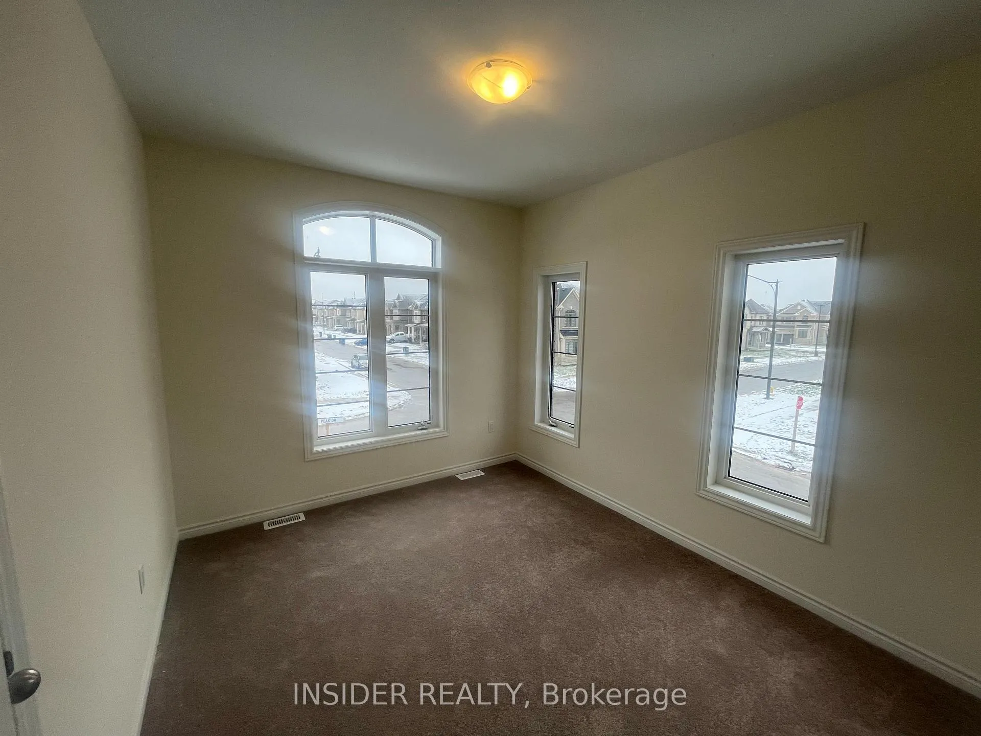 Photo 26 of 2 Fuller Street, Brampton, Credit Valley — HOMEH
