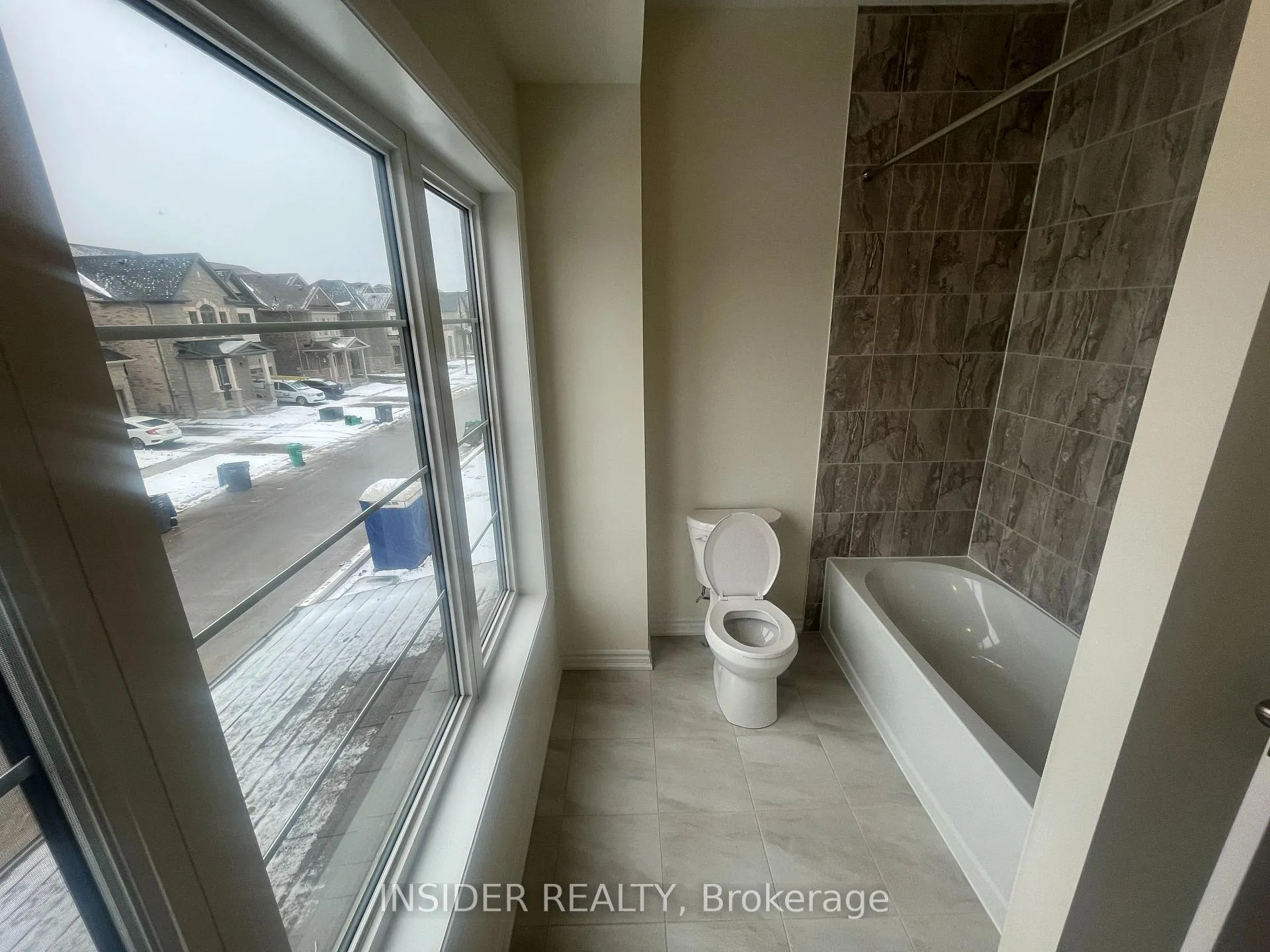 Photo 28 of 2 Fuller Street, Brampton, Credit Valley — HOMEH