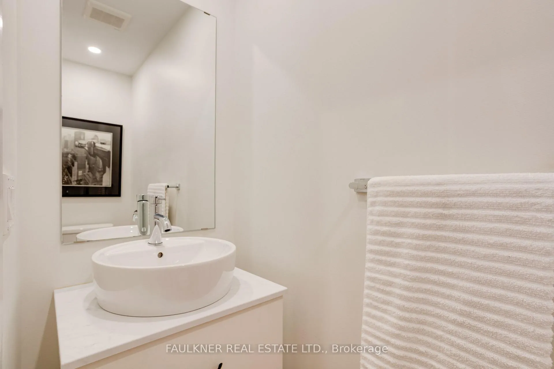 Photo 16 of 302 Riverdale Avenue, Ottawa, Old Ottawa South — HOMEH