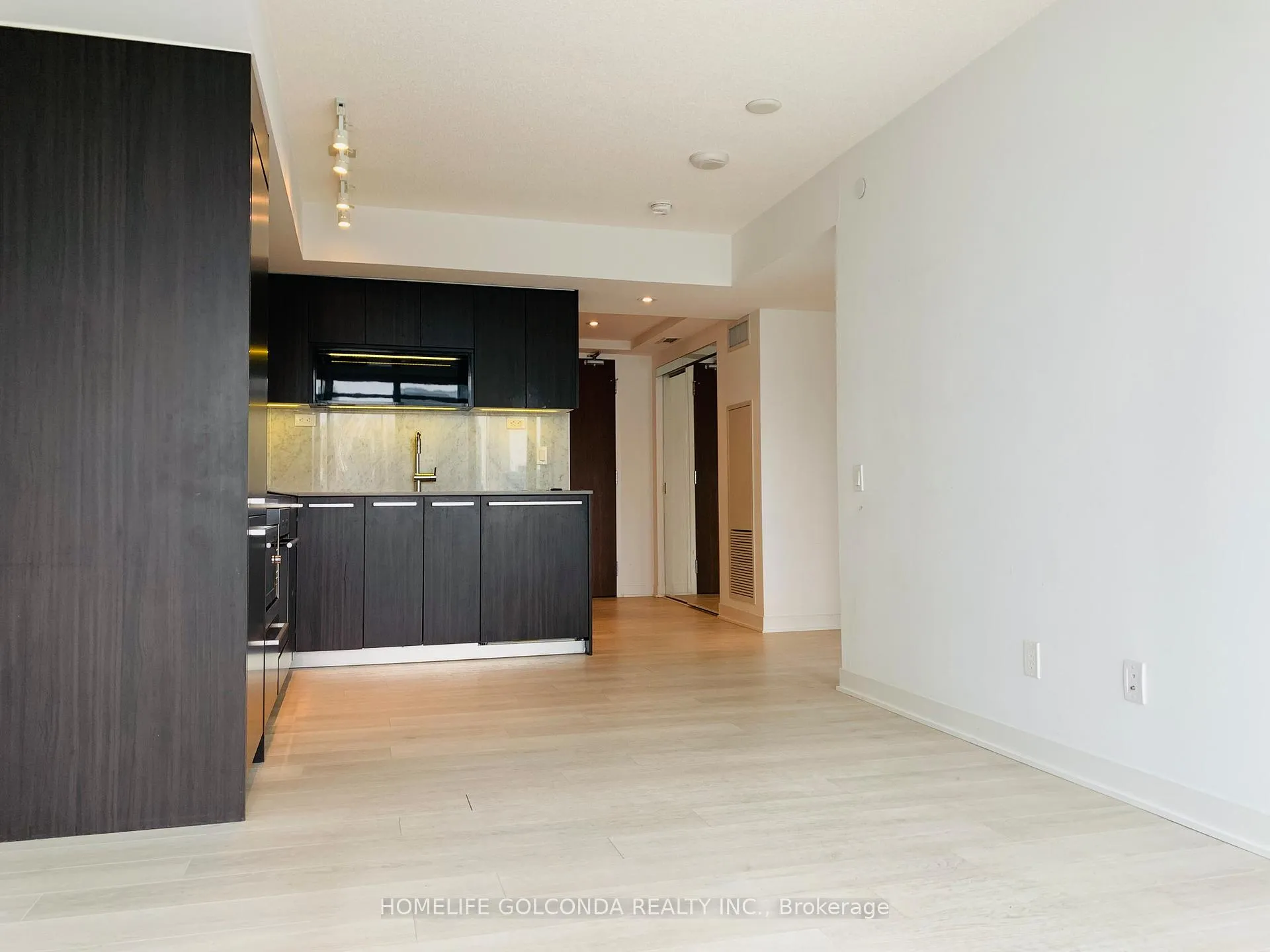 Photo 8 of Unit 3211, 70 Queens Wharf Road, Toronto, Waterfront Communities — HOMEH