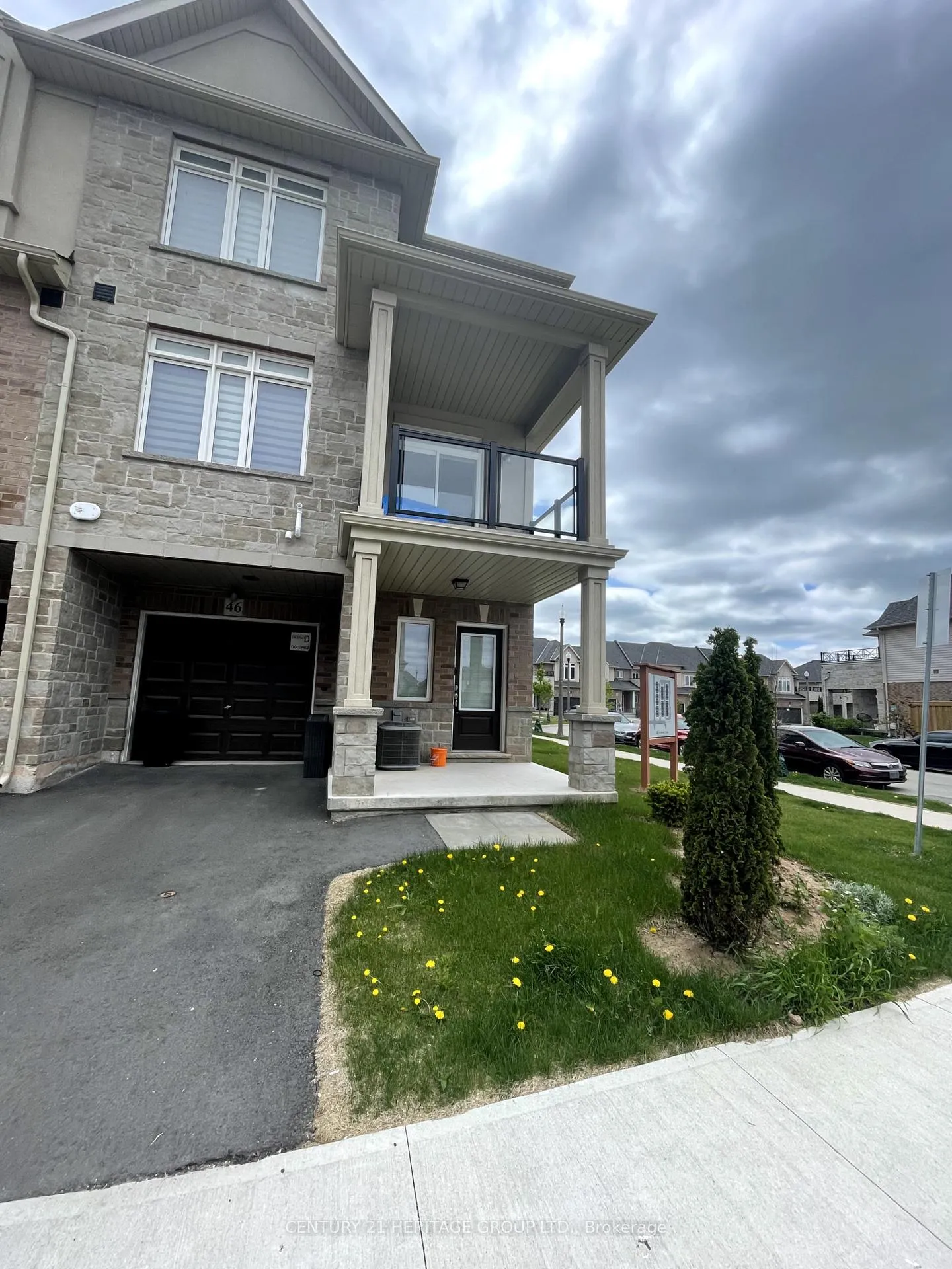 Photo 2 of Unit 46, 40 Zinfandel Drive, Hamilton, Winona — HOMEH