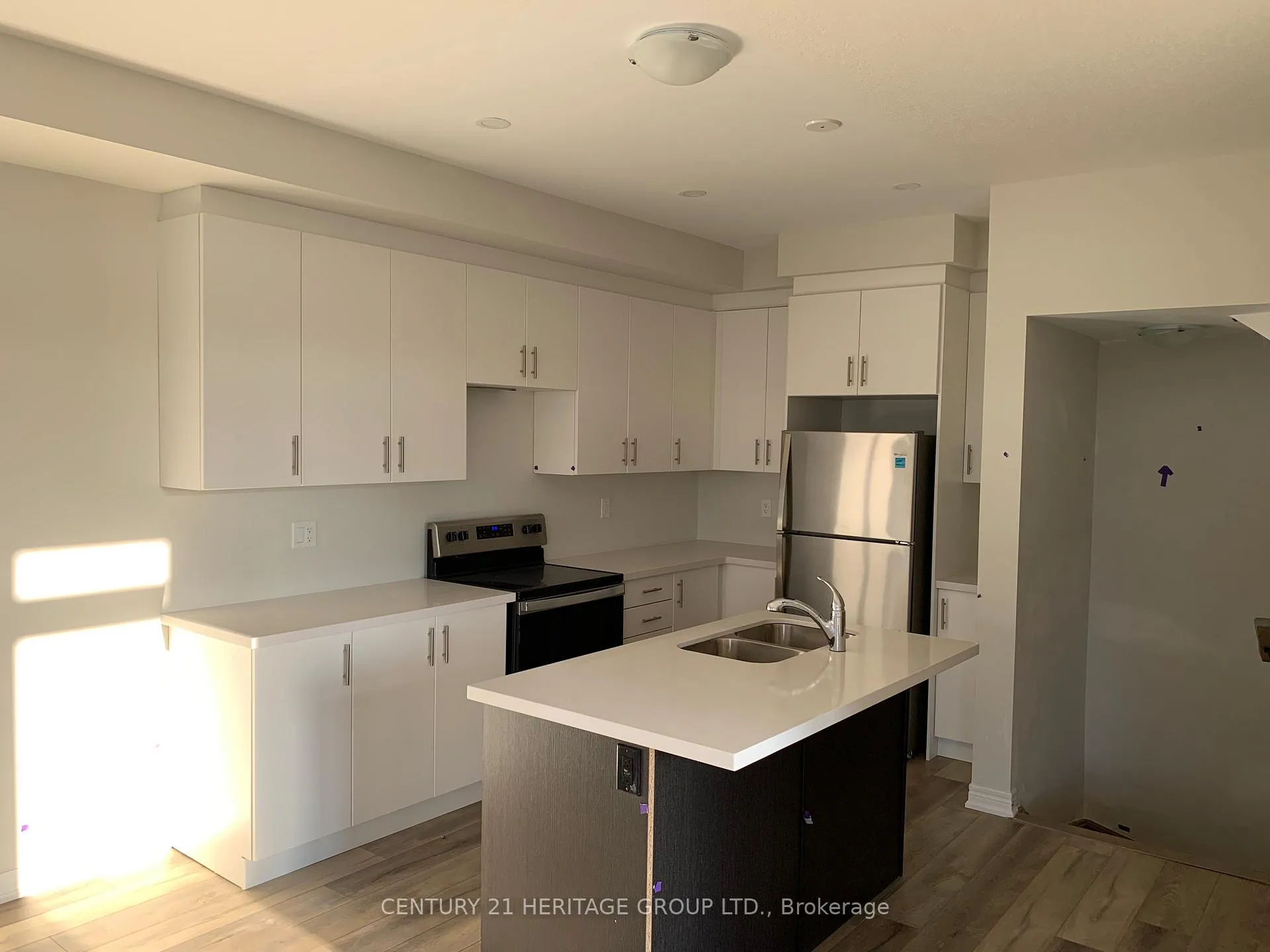 Photo 5 of Unit 46, 40 Zinfandel Drive, Hamilton, Winona — HOMEH