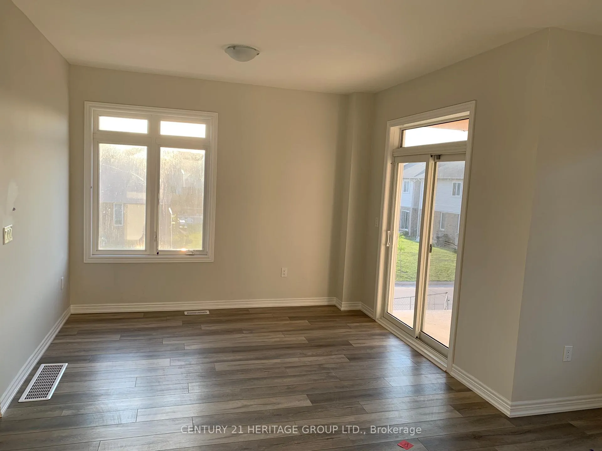 Photo 9 of Unit 46, 40 Zinfandel Drive, Hamilton, Winona — HOMEH