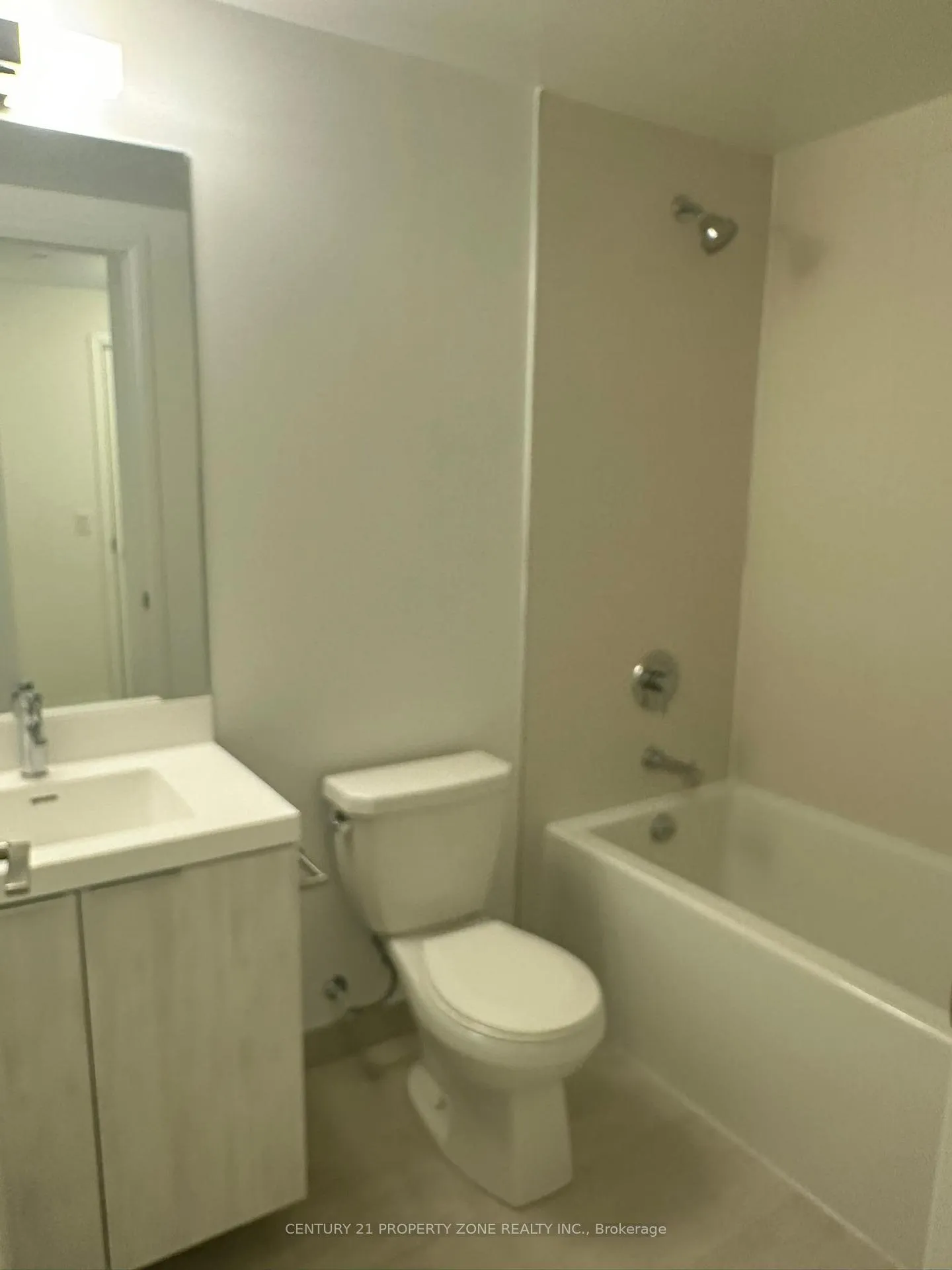 Photo 8 of Unit 4228, 28 Widmer Street, Toronto, Waterfront Communities — HOMEH