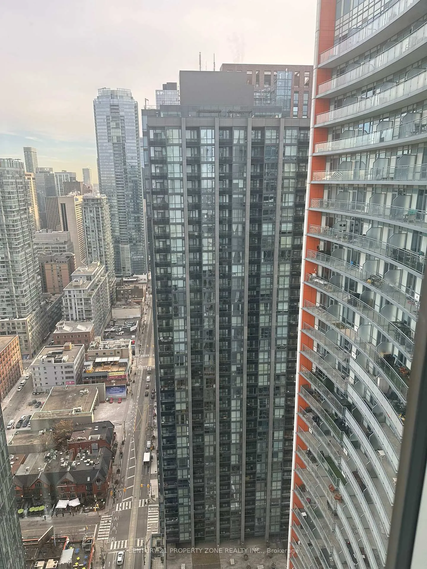 Photo 13 of Unit 4228, 28 Widmer Street, Toronto, Waterfront Communities — HOMEH