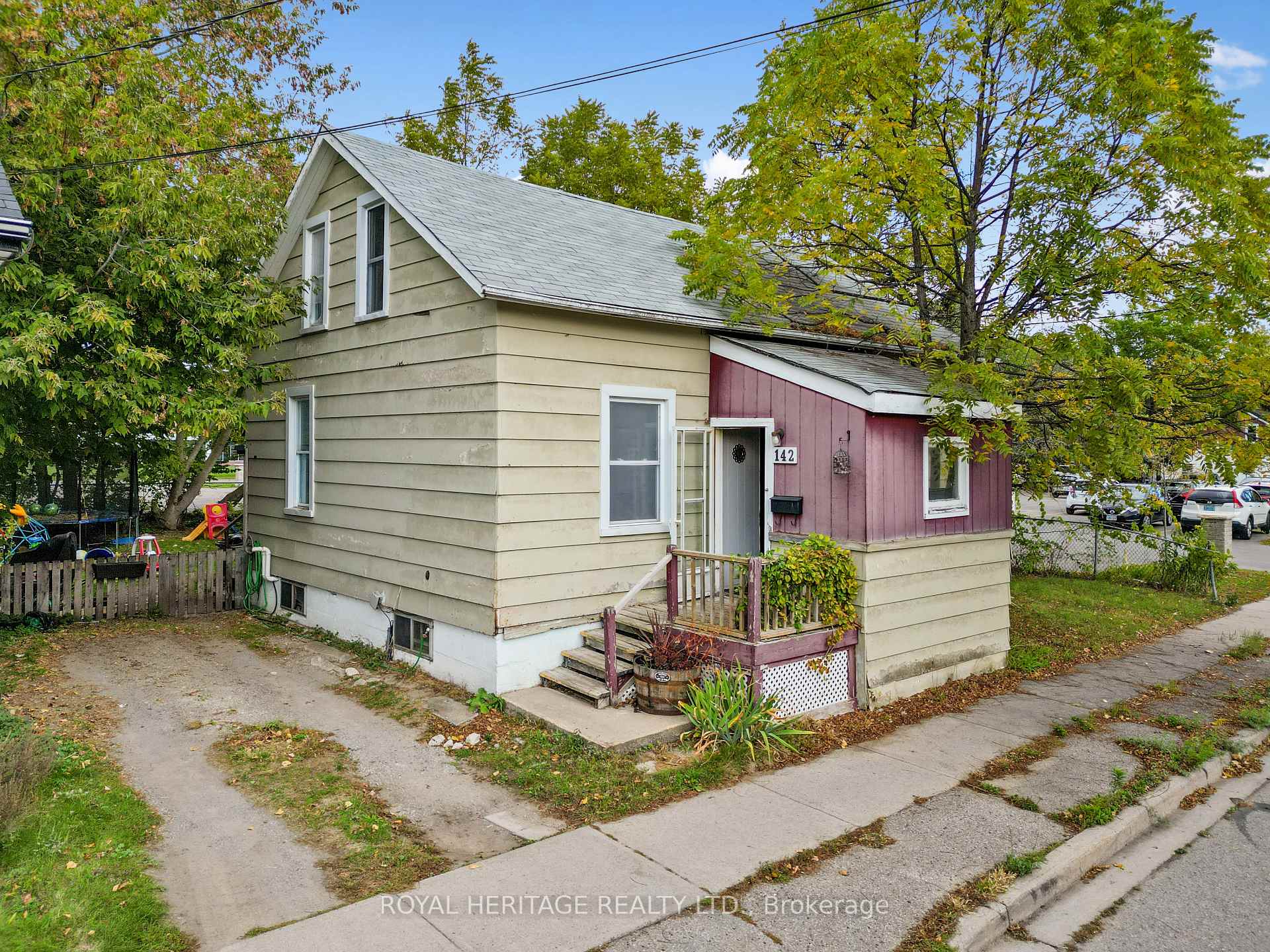 Photo 4 of 142 Orr Street, Cobourg — HOMEH