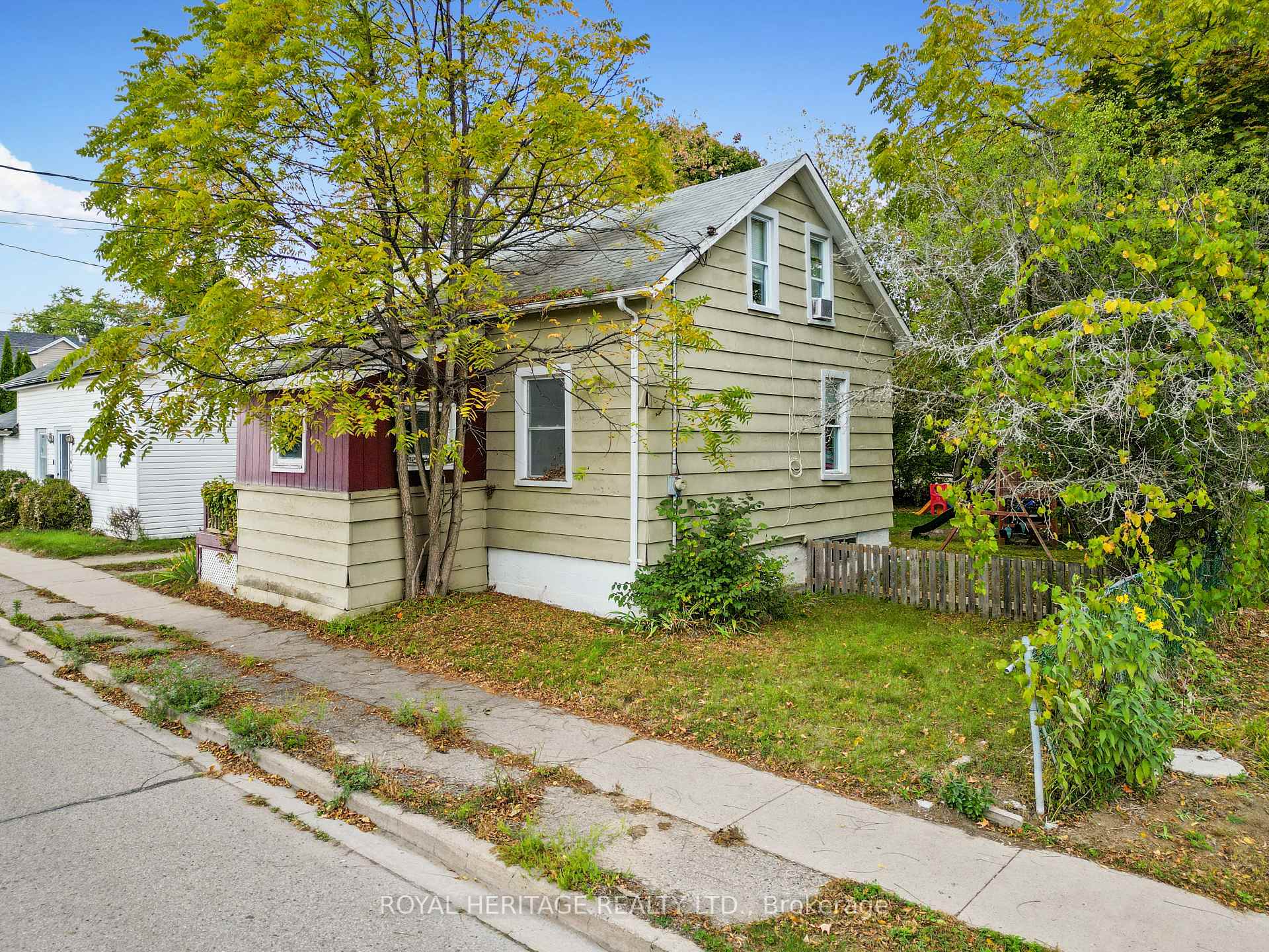 Photo 6 of 142 Orr Street, Cobourg — HOMEH