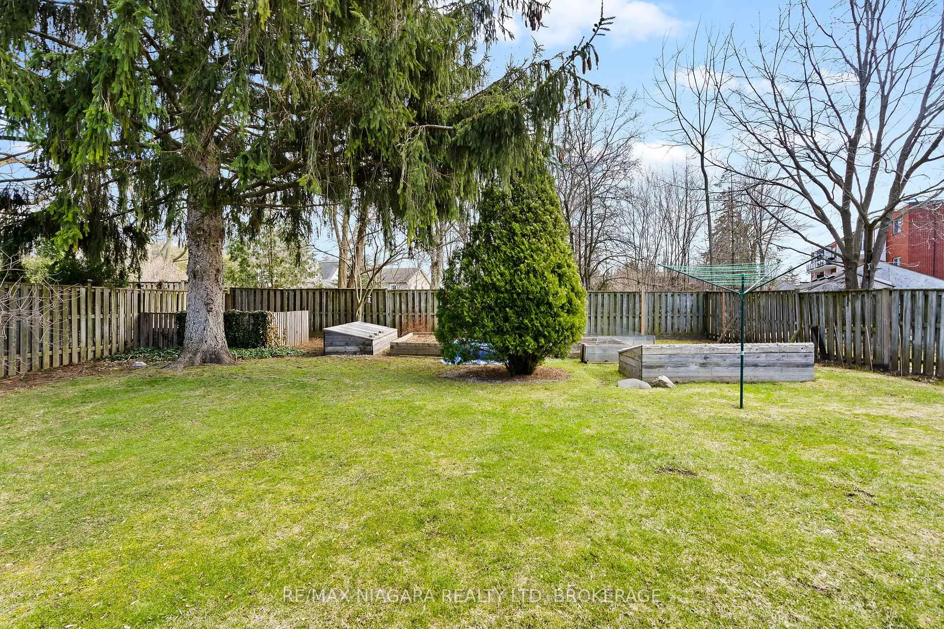 Photo 28 of 148 Lakeshore Road, St. Catharines, Vine/Linwell — HOMEH