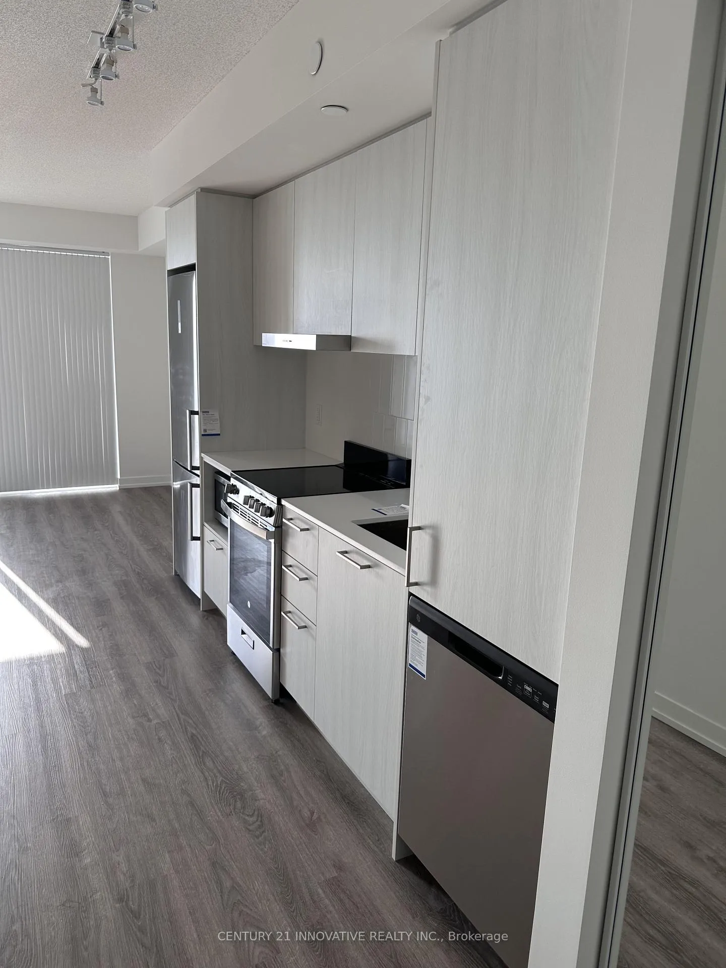 Photo 7 of Unit 2209, 195 Commerce Street, Vaughan, Vaughan Corporate Centre — HOMEH
