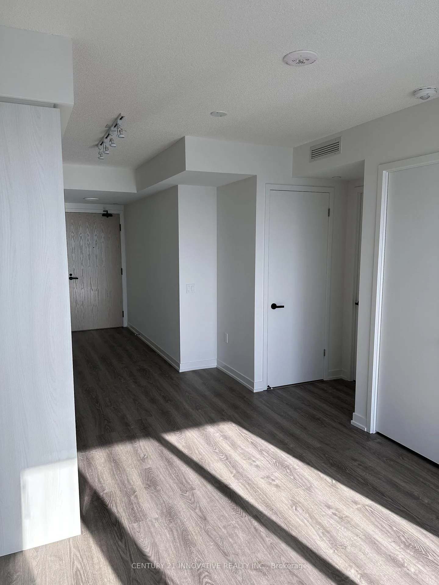 Photo 9 of Unit 2209, 195 Commerce Street, Vaughan, Vaughan Corporate Centre — HOMEH