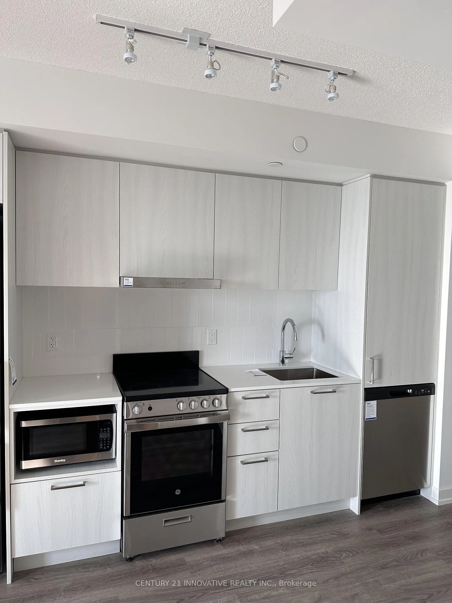 Photo 15 of Unit 2209, 195 Commerce Street, Vaughan, Vaughan Corporate Centre — HOMEH