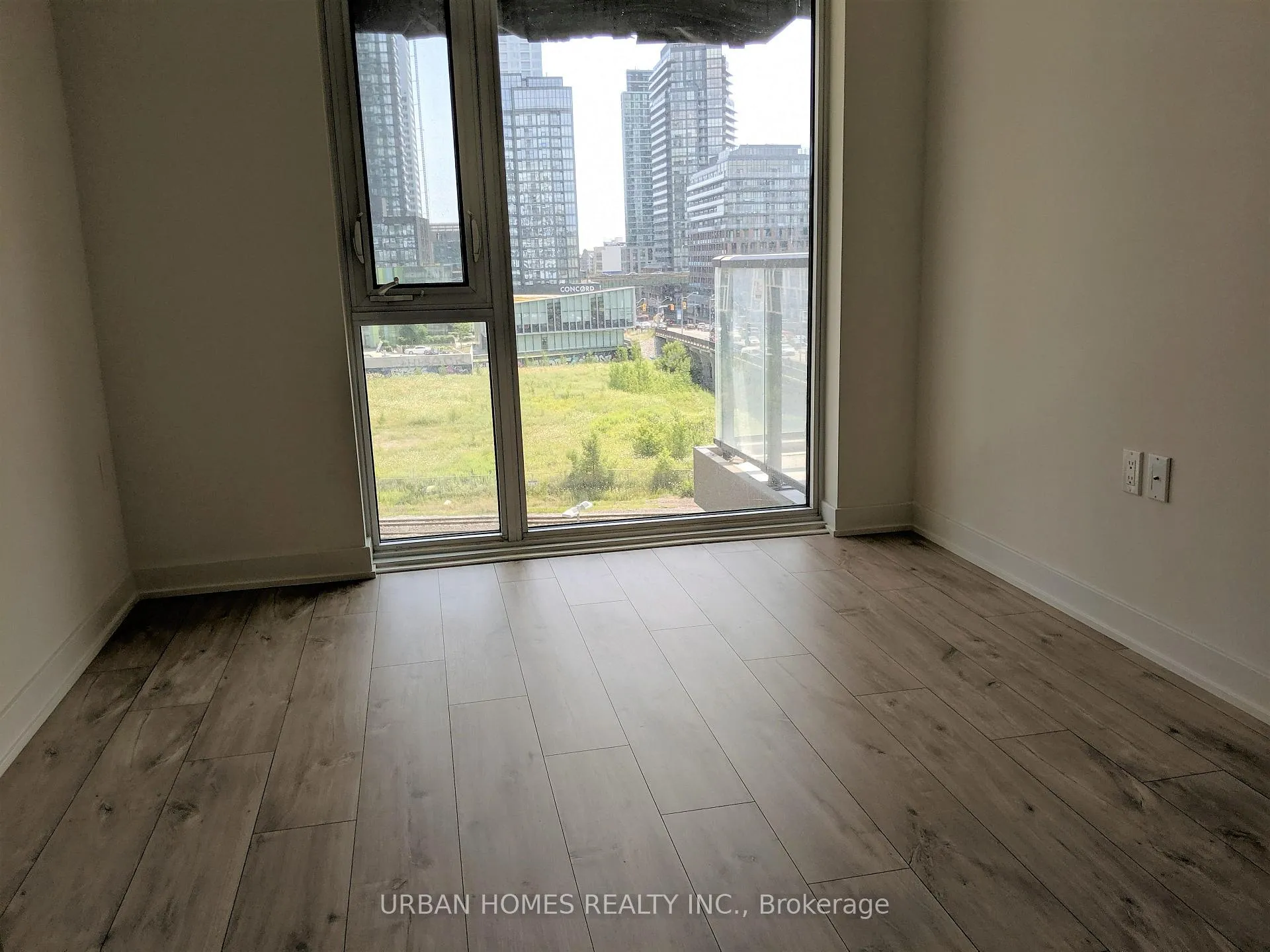 Photo 11 of Unit 403, 27 Bathurst Street, Toronto, Waterfront Communities — HOMEH