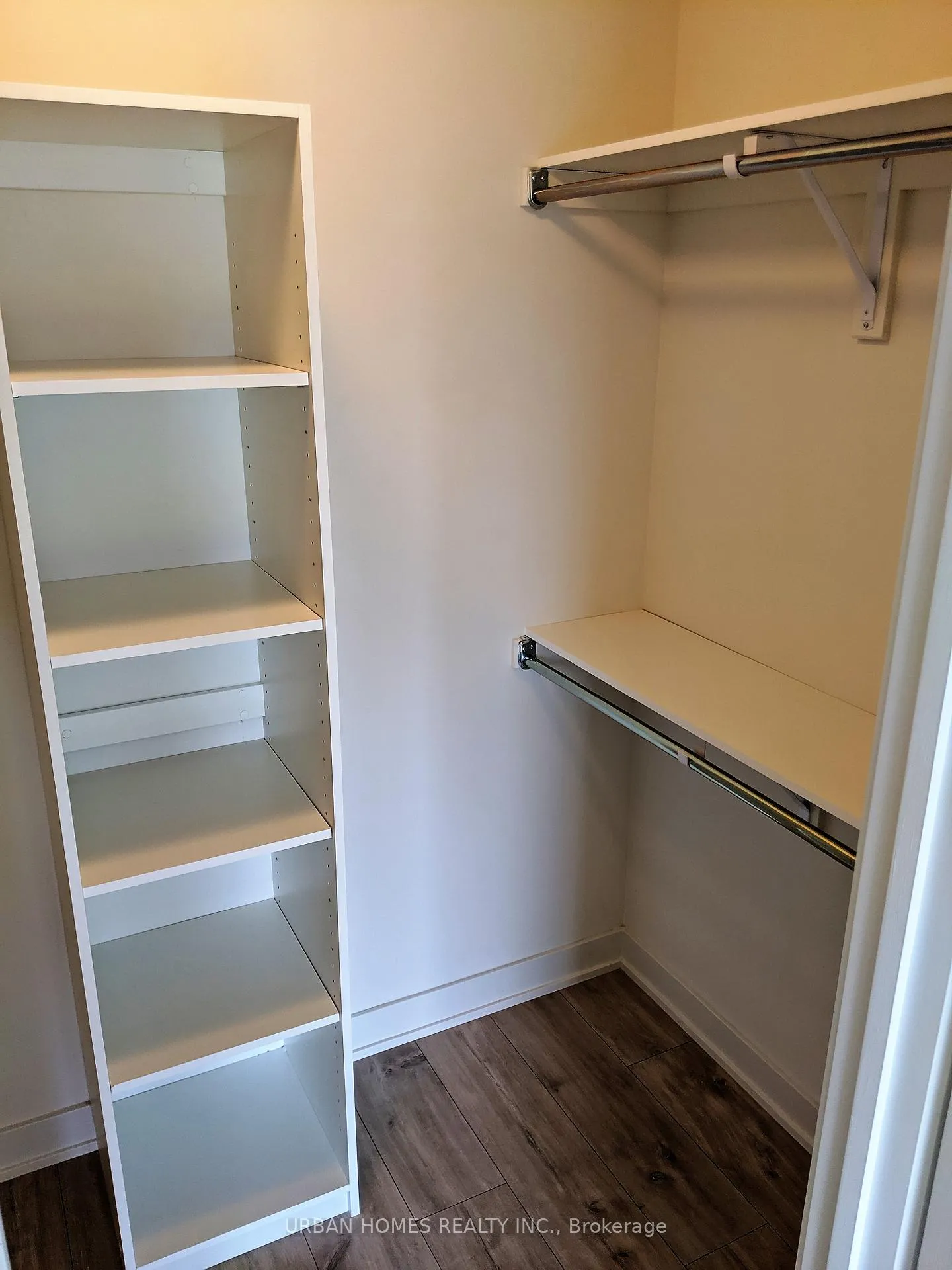 Photo 12 of Unit 403, 27 Bathurst Street, Toronto, Waterfront Communities — HOMEH