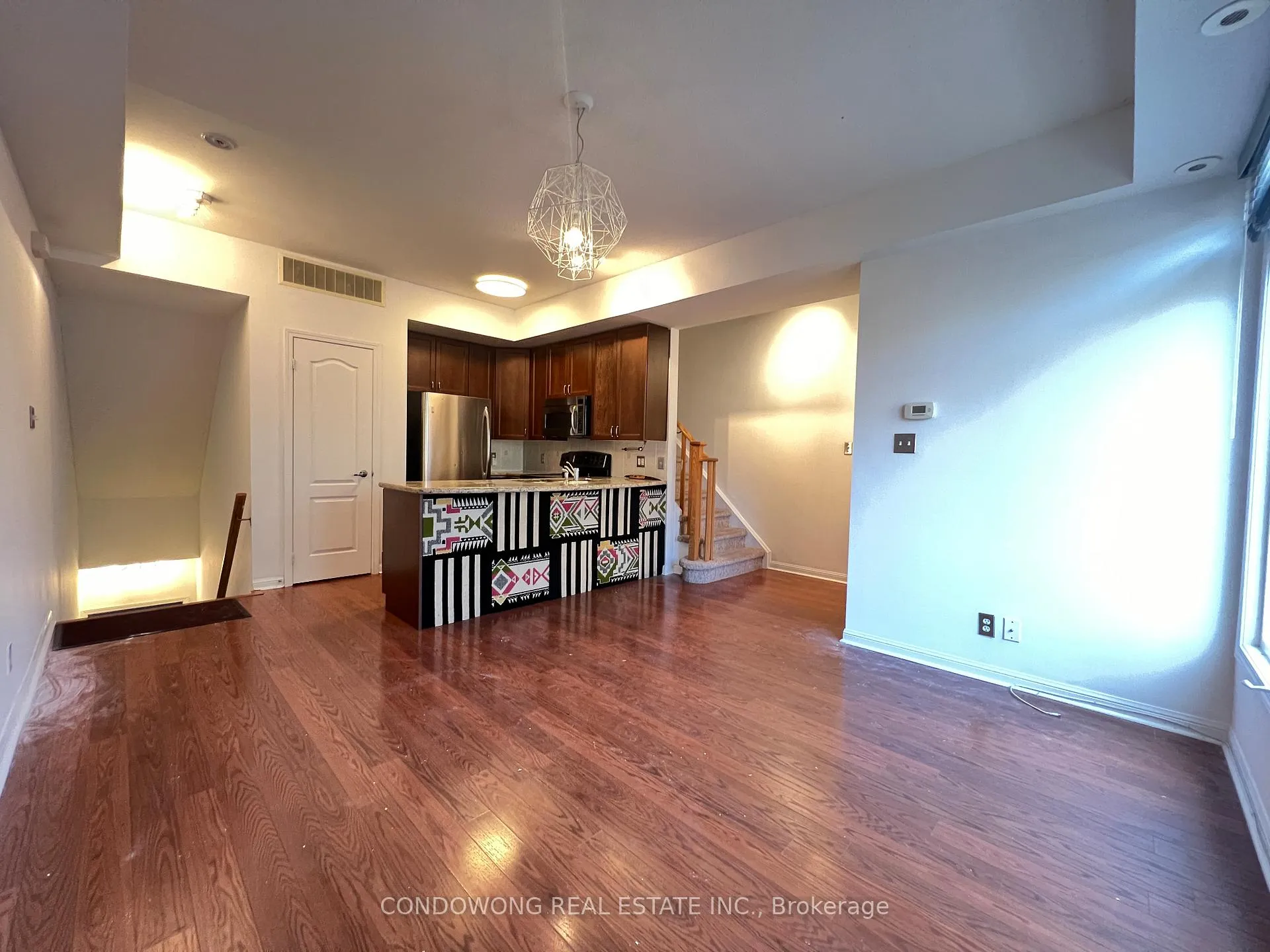 Photo 2 of Unit TH5, 80 Carr Street, Toronto, Kensington-Chinatown — HOMEH