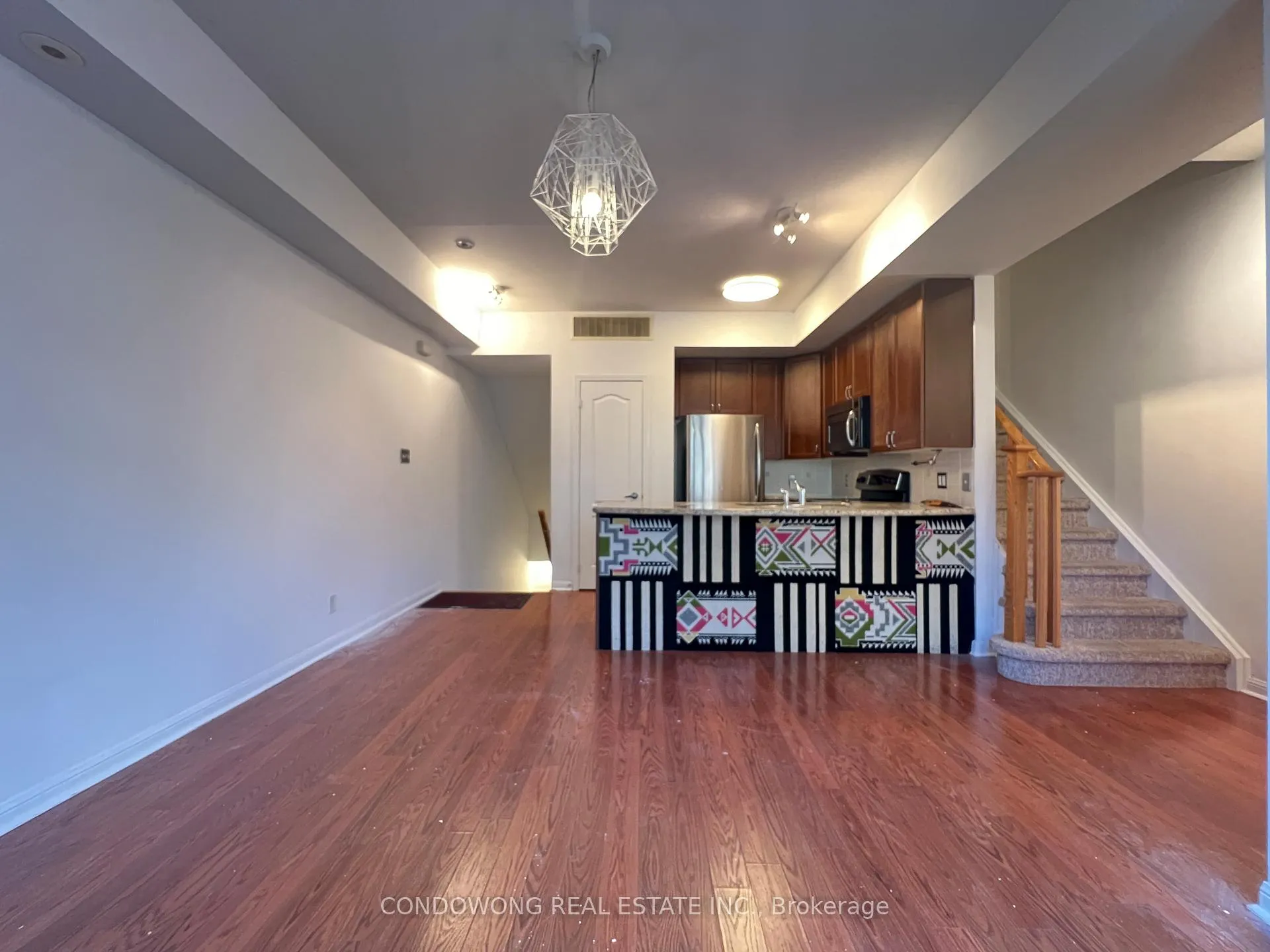 Photo 3 of Unit TH5, 80 Carr Street, Toronto, Kensington-Chinatown — HOMEH