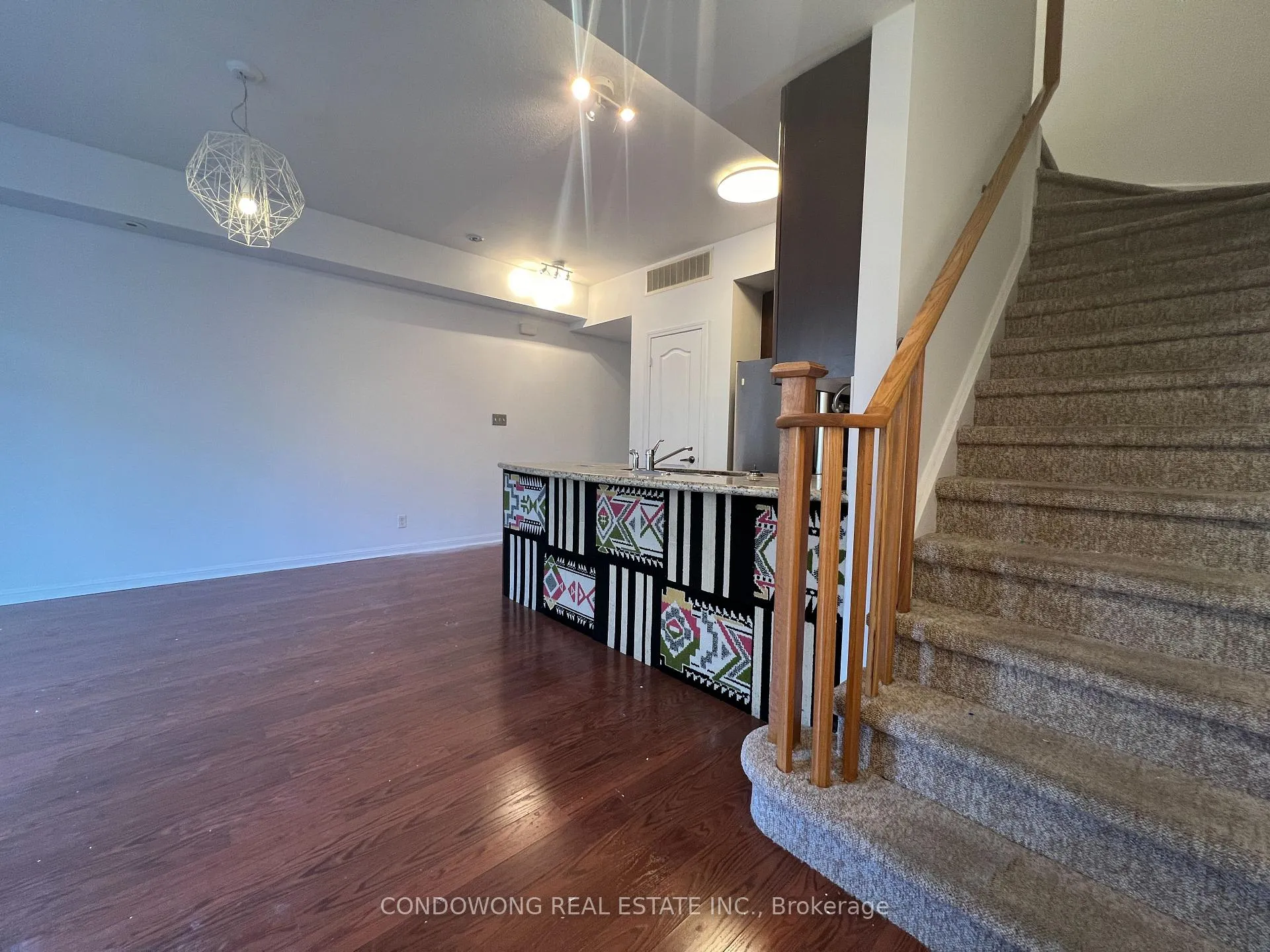 Photo 7 of Unit TH5, 80 Carr Street, Toronto, Kensington-Chinatown — HOMEH