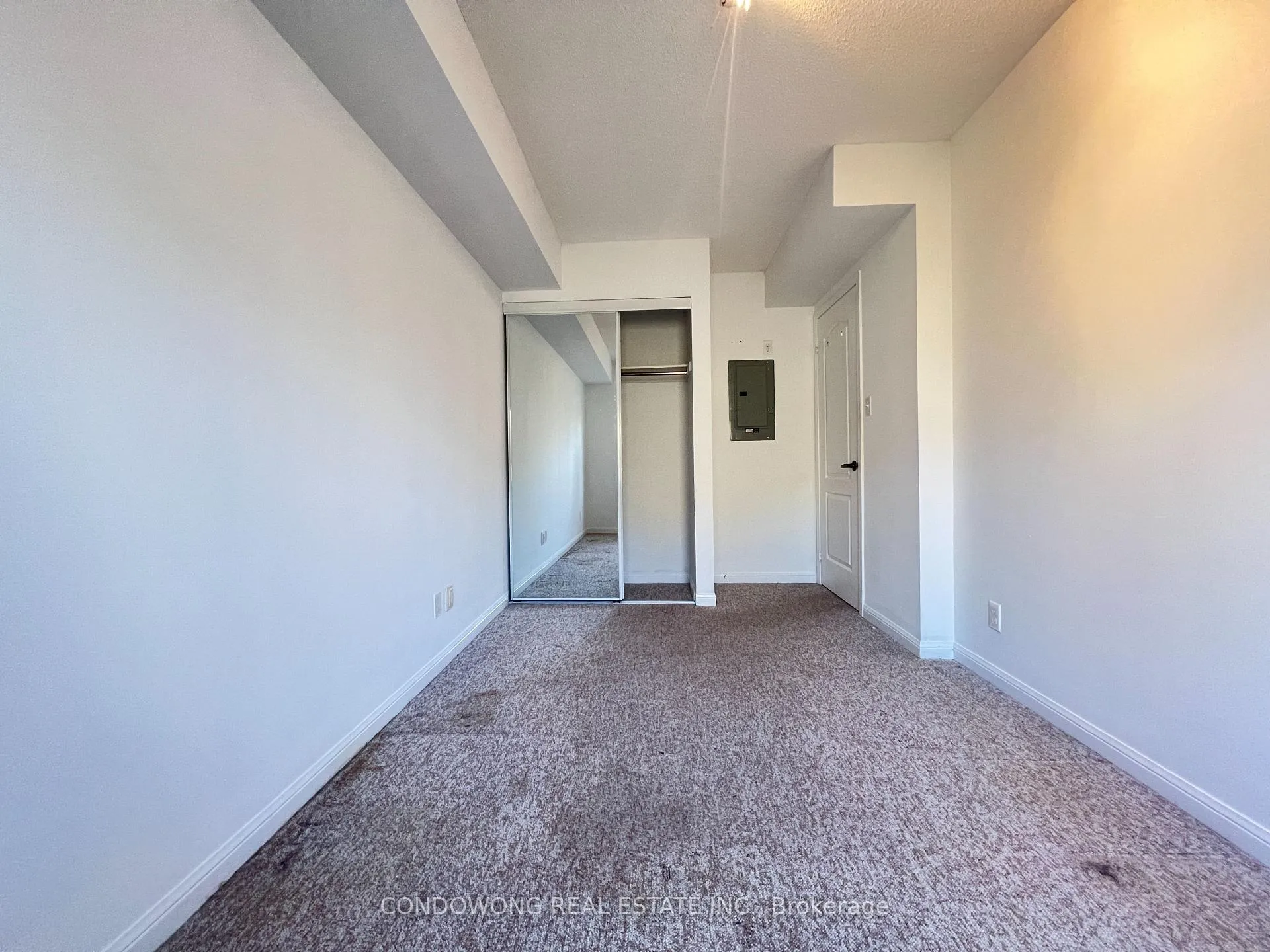 Photo 10 of Unit TH5, 80 Carr Street, Toronto, Kensington-Chinatown — HOMEH